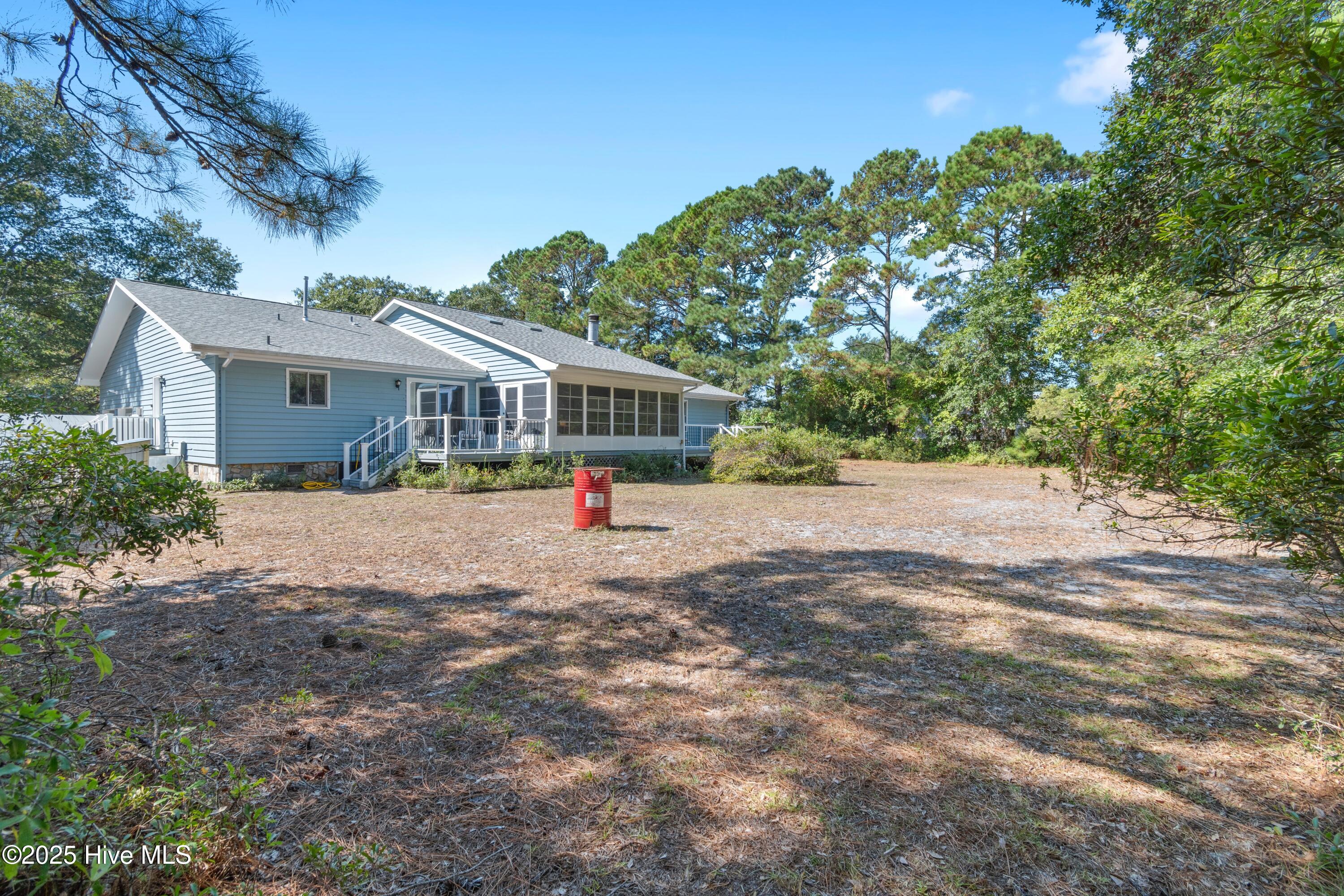 100533822 | Photo 46