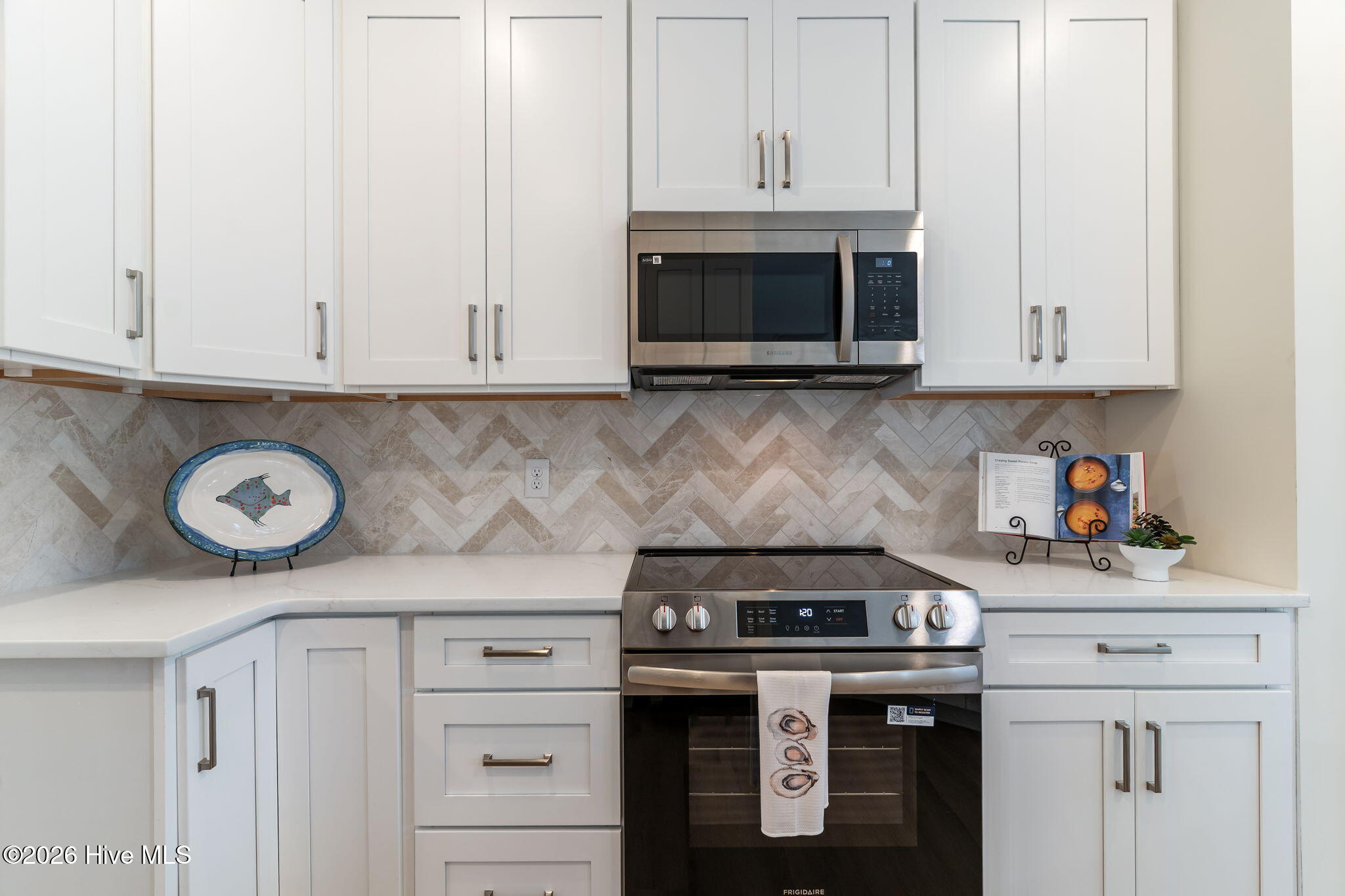 100558259 | Photo 10