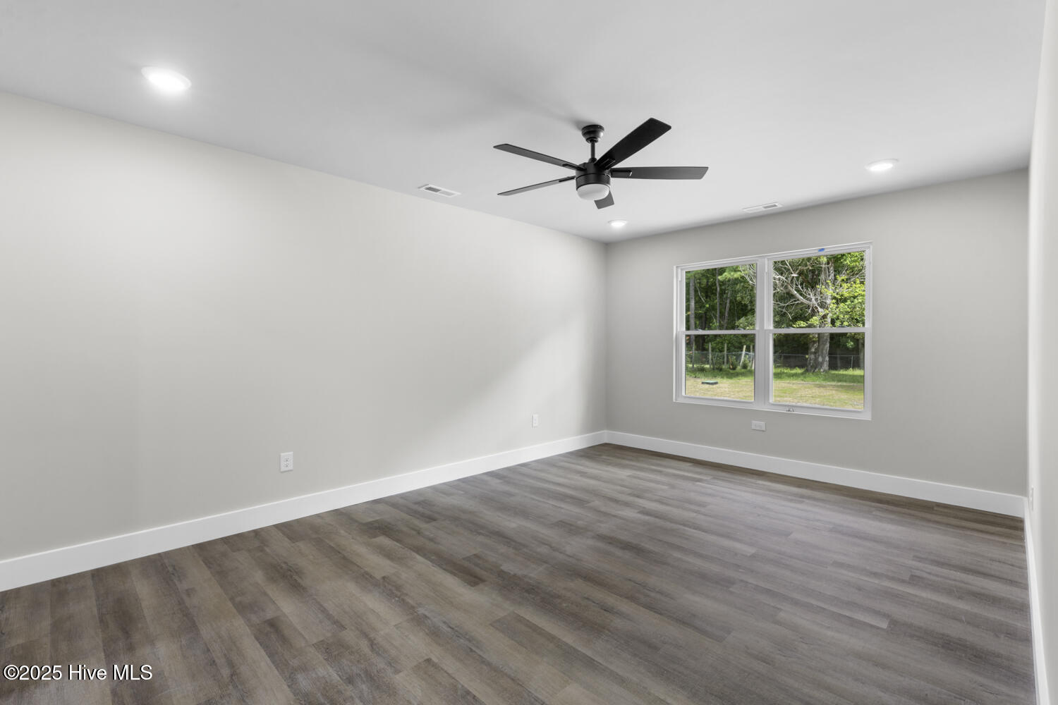 313 Pinewood Drive, Jacksonville, NC 28546 – photo 20: PrimaryBR