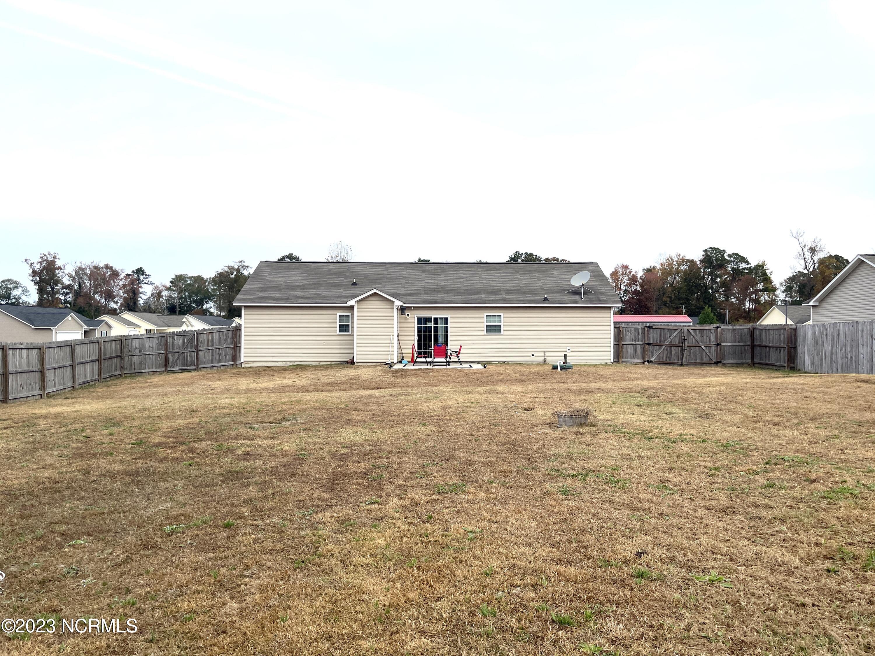 100549423 | Photo 22