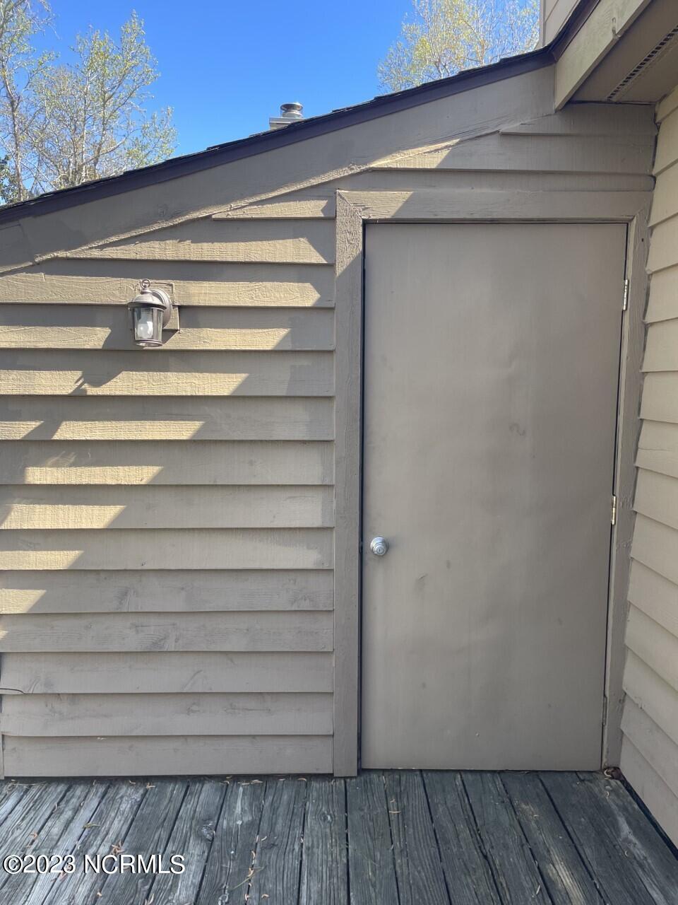 100563769 | Photo 18