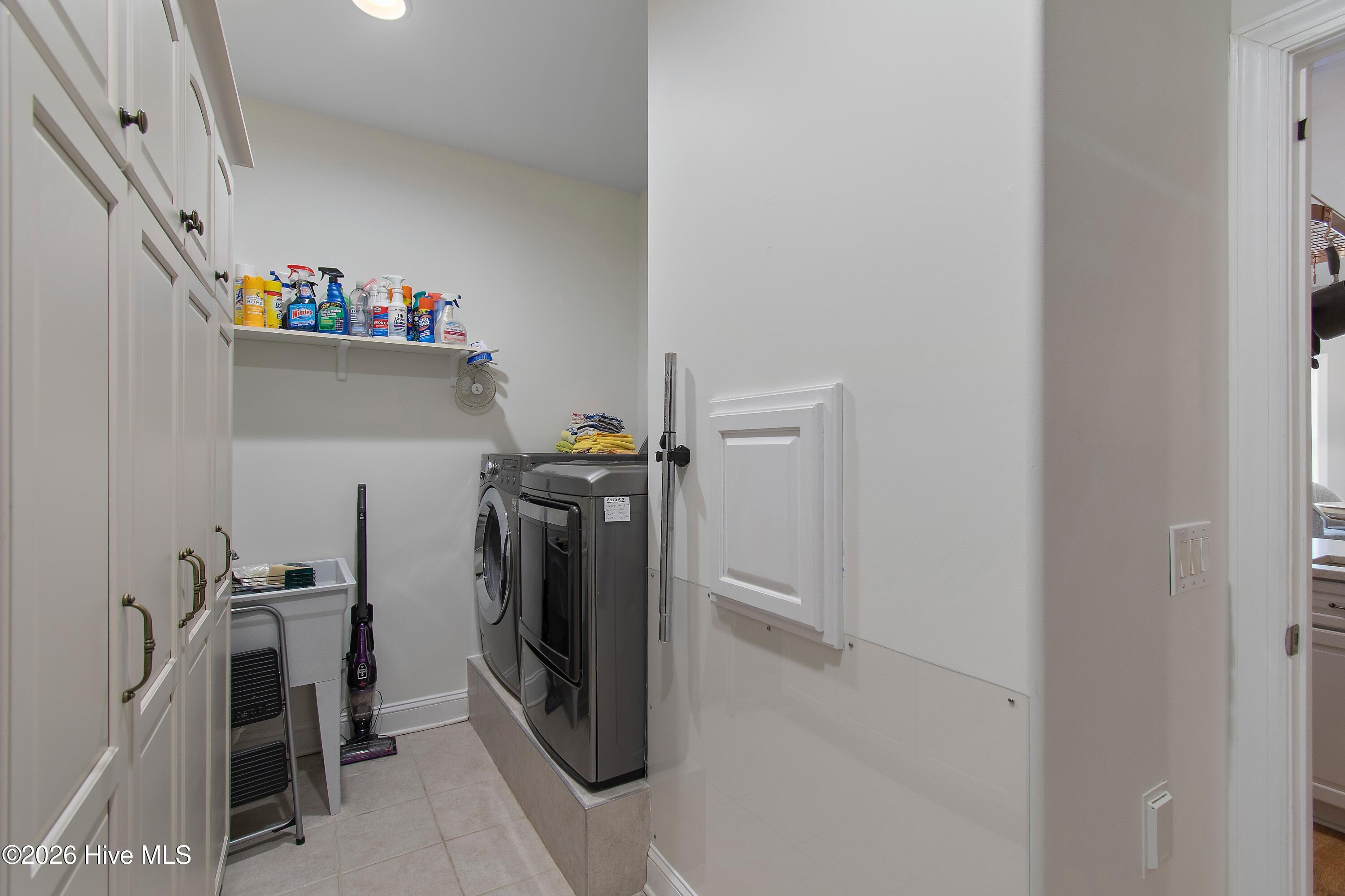 100556962 | Photo 28