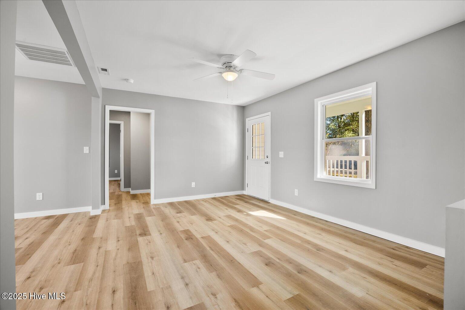312 Sherwood Road, Jacksonville, NC 28540 – photo 6: 17-IMG_1940