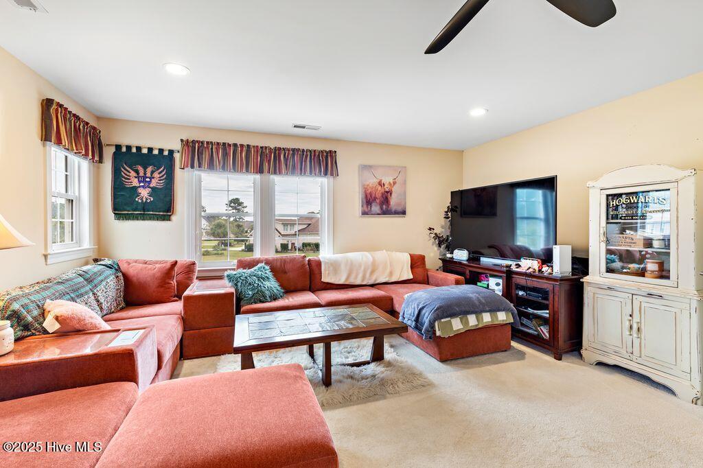 100547367 | Photo 31