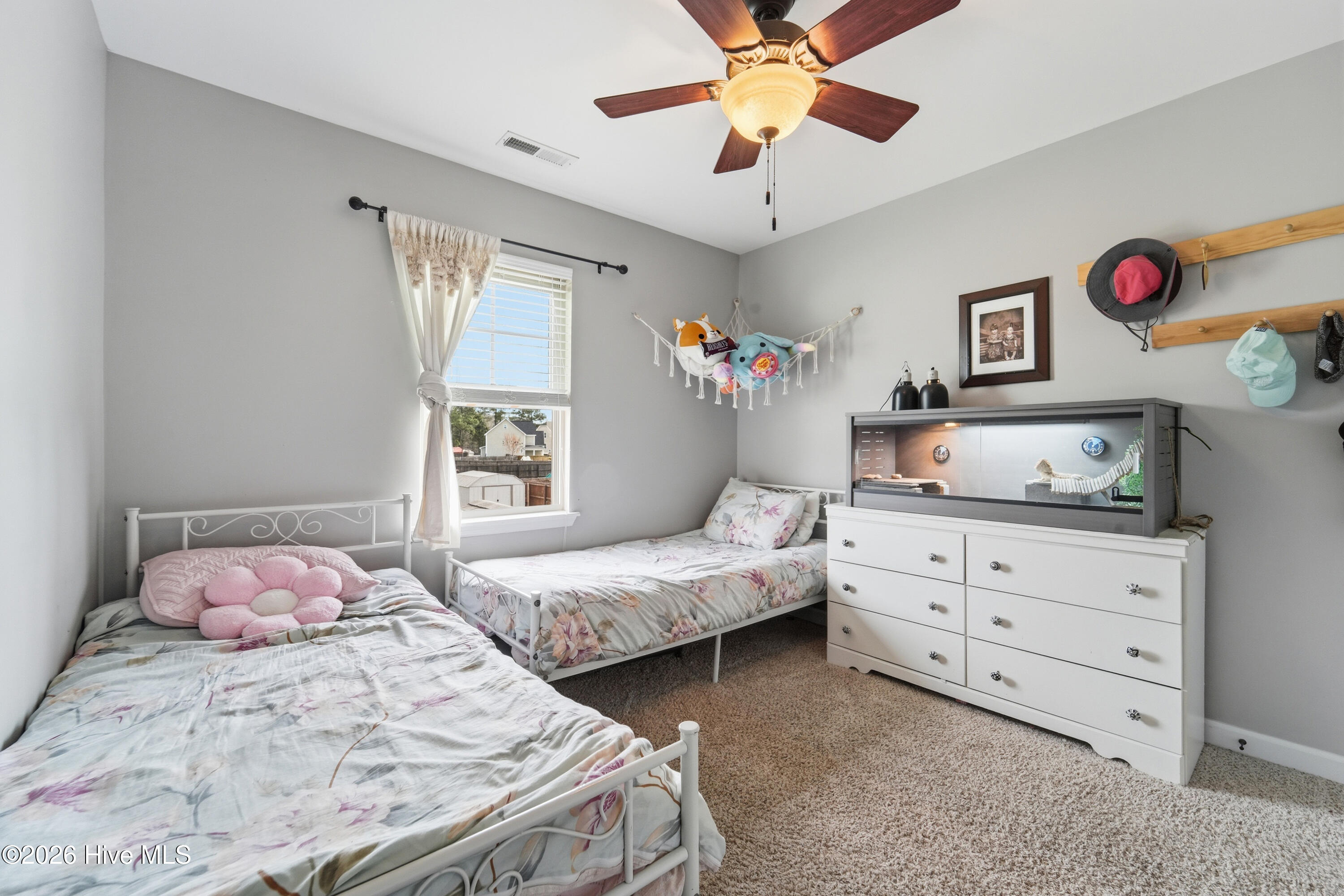 100560399 | Photo 11