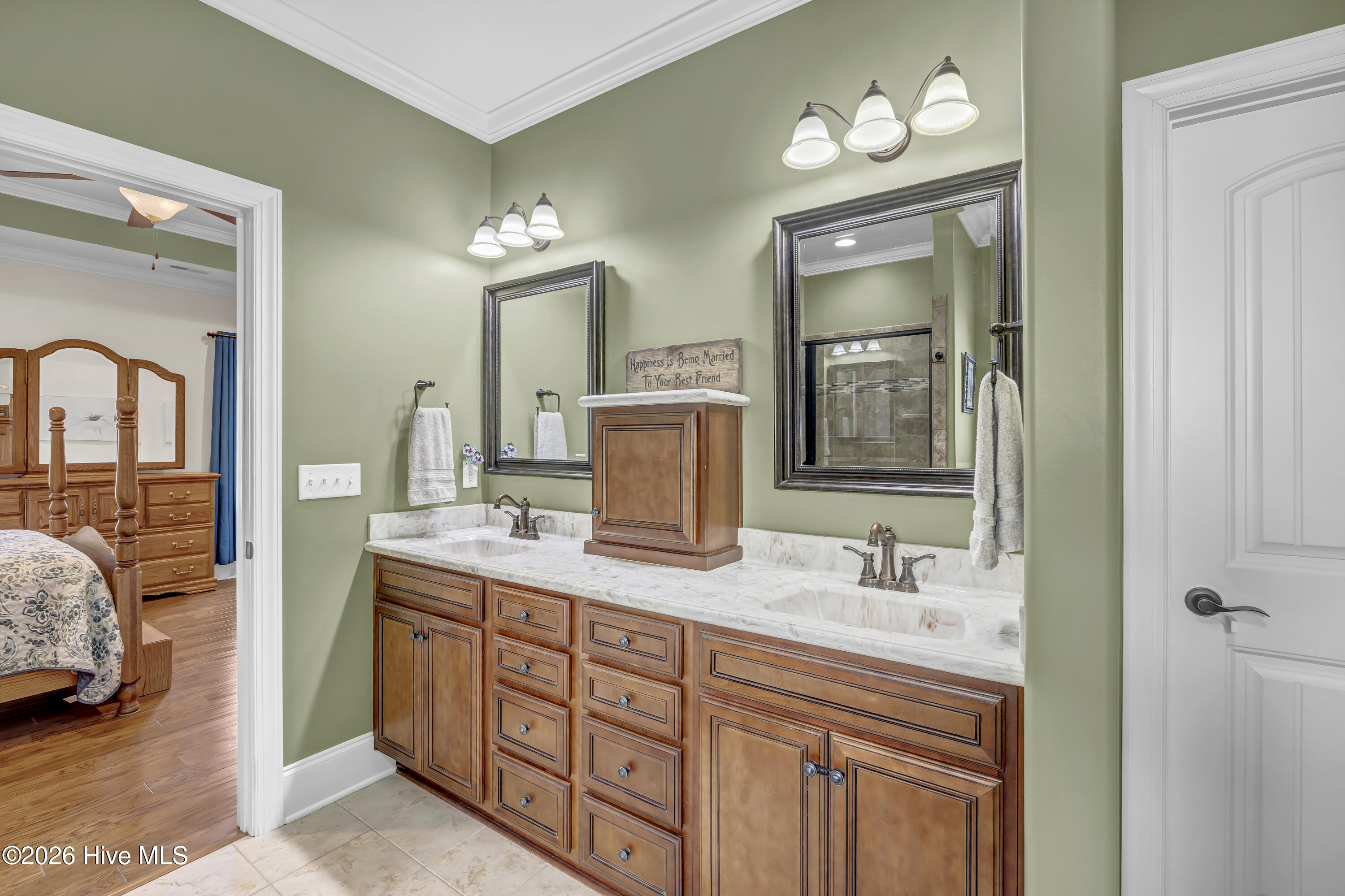 100554141 | Photo 15