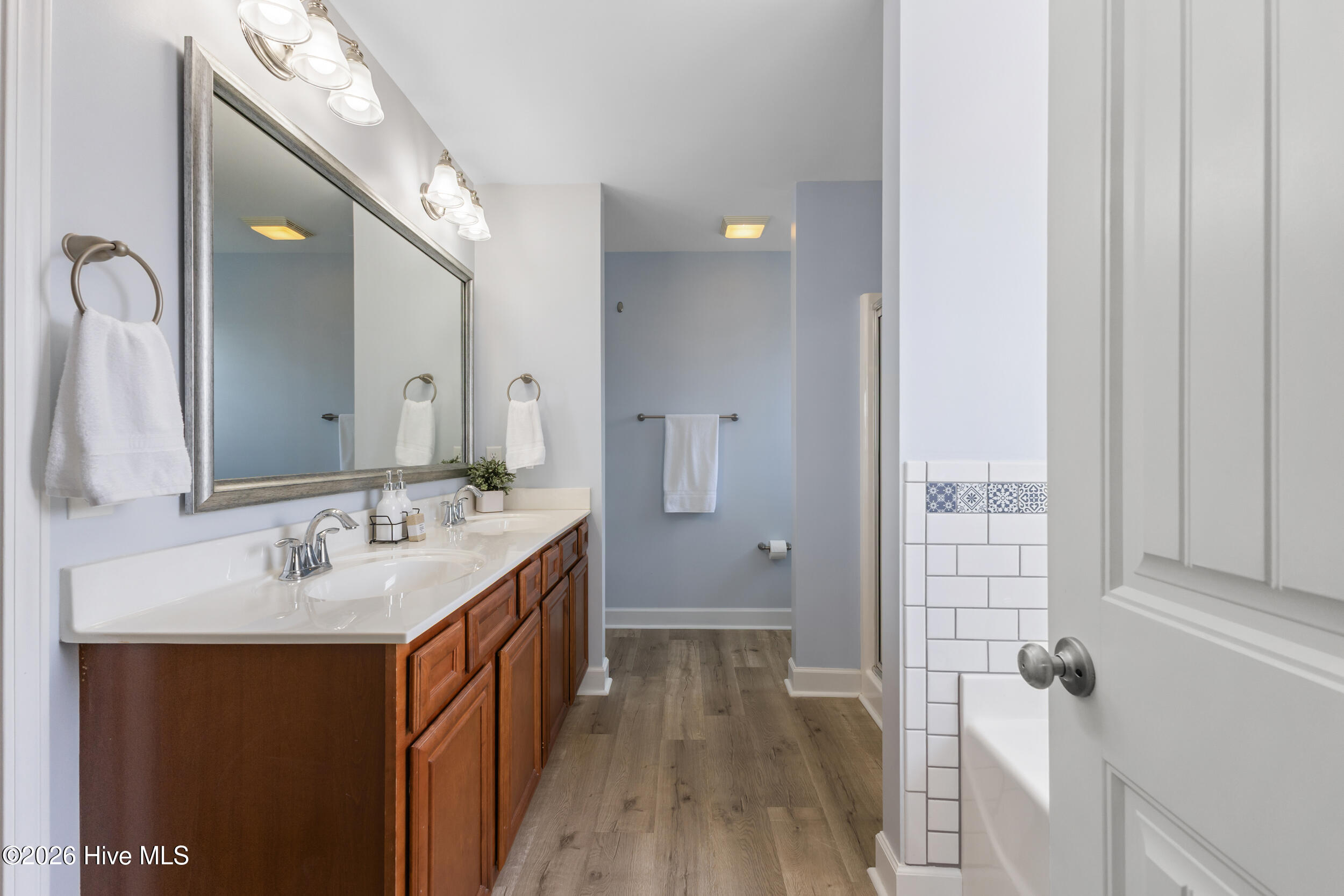 100557020 | Photo 24