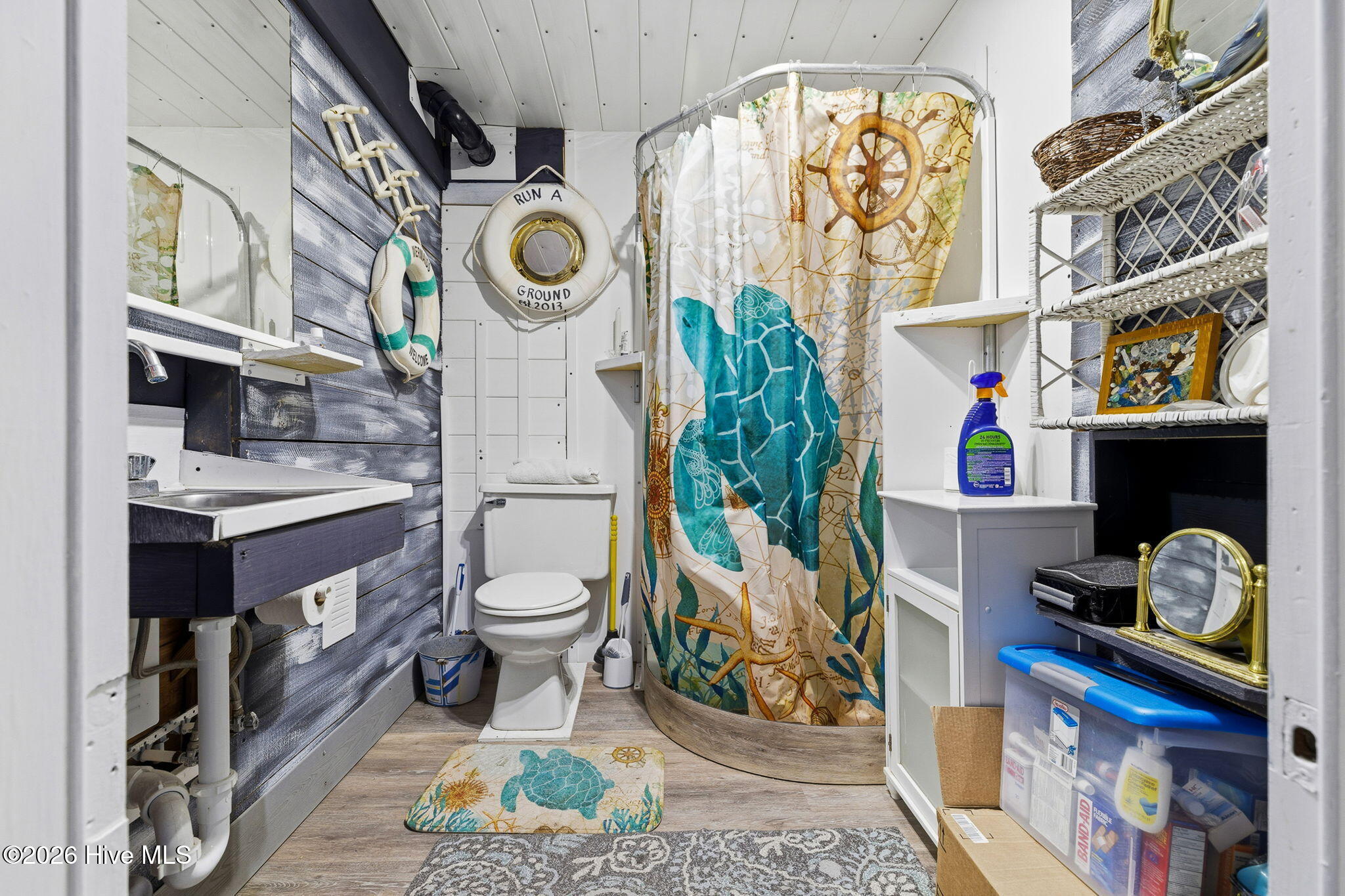 100551254 | Photo 24