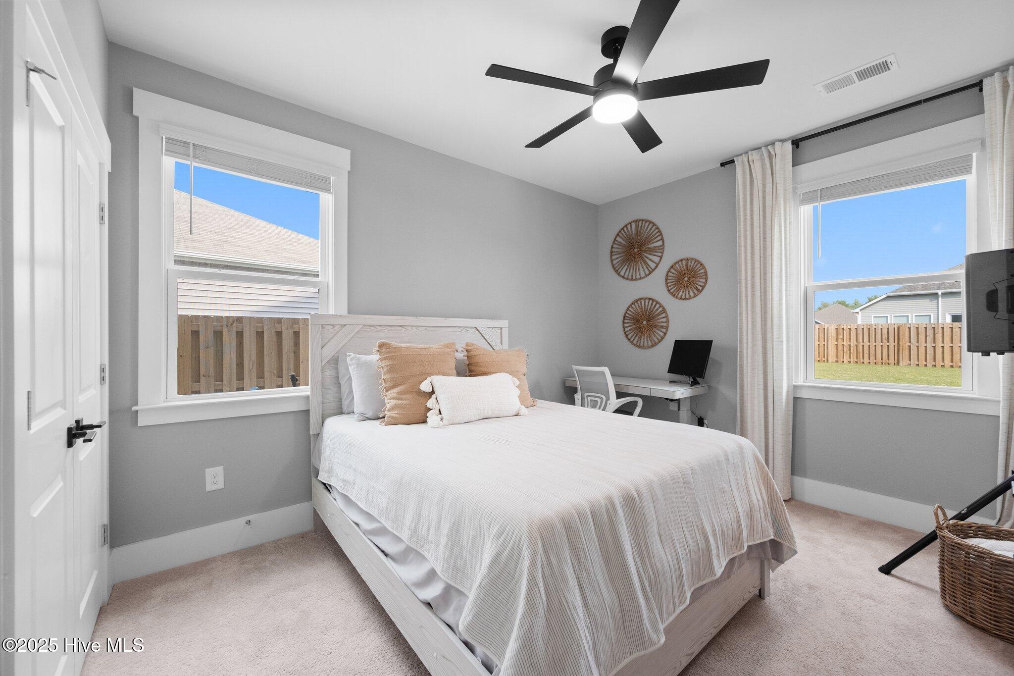 100545620 | Photo 42