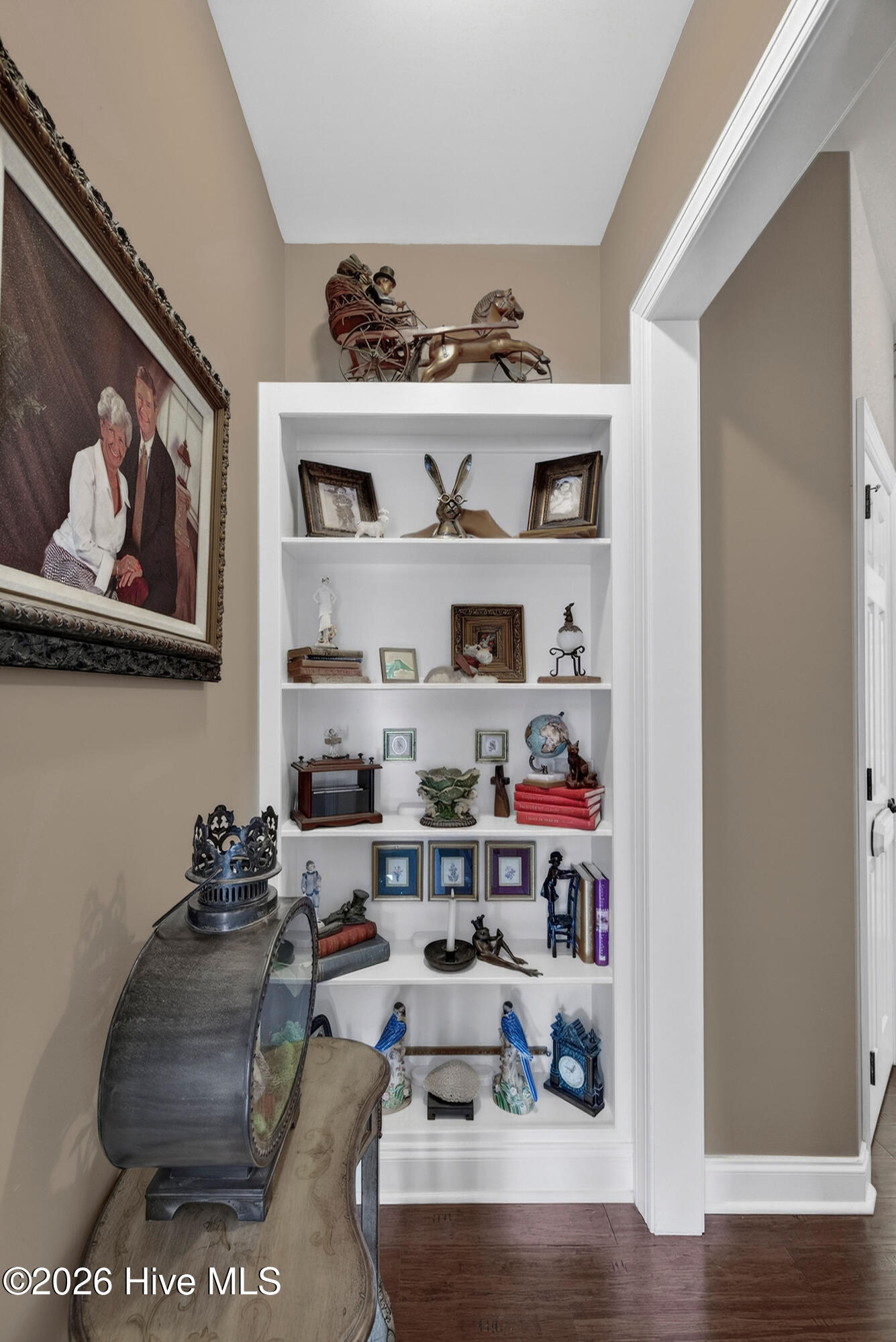 100558563 | Photo 52