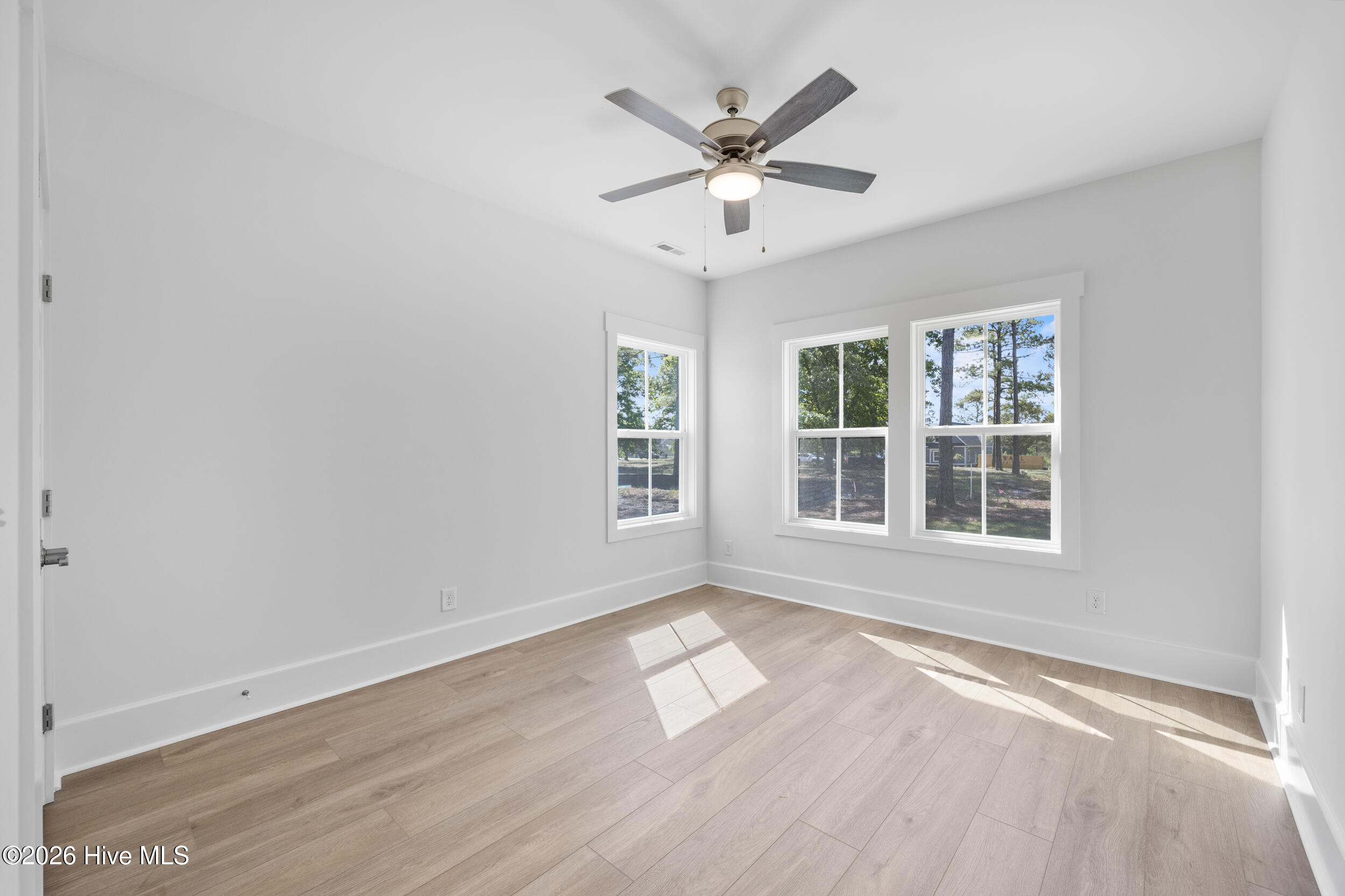 100554696 | Photo 28