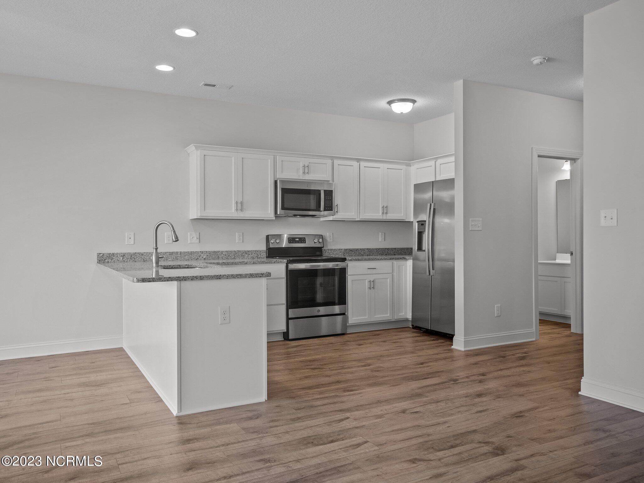 19-web-or-mls-P9144828