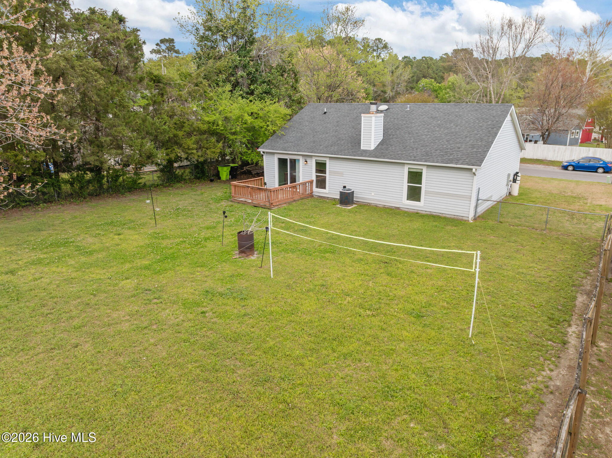 100563828 | Photo 37