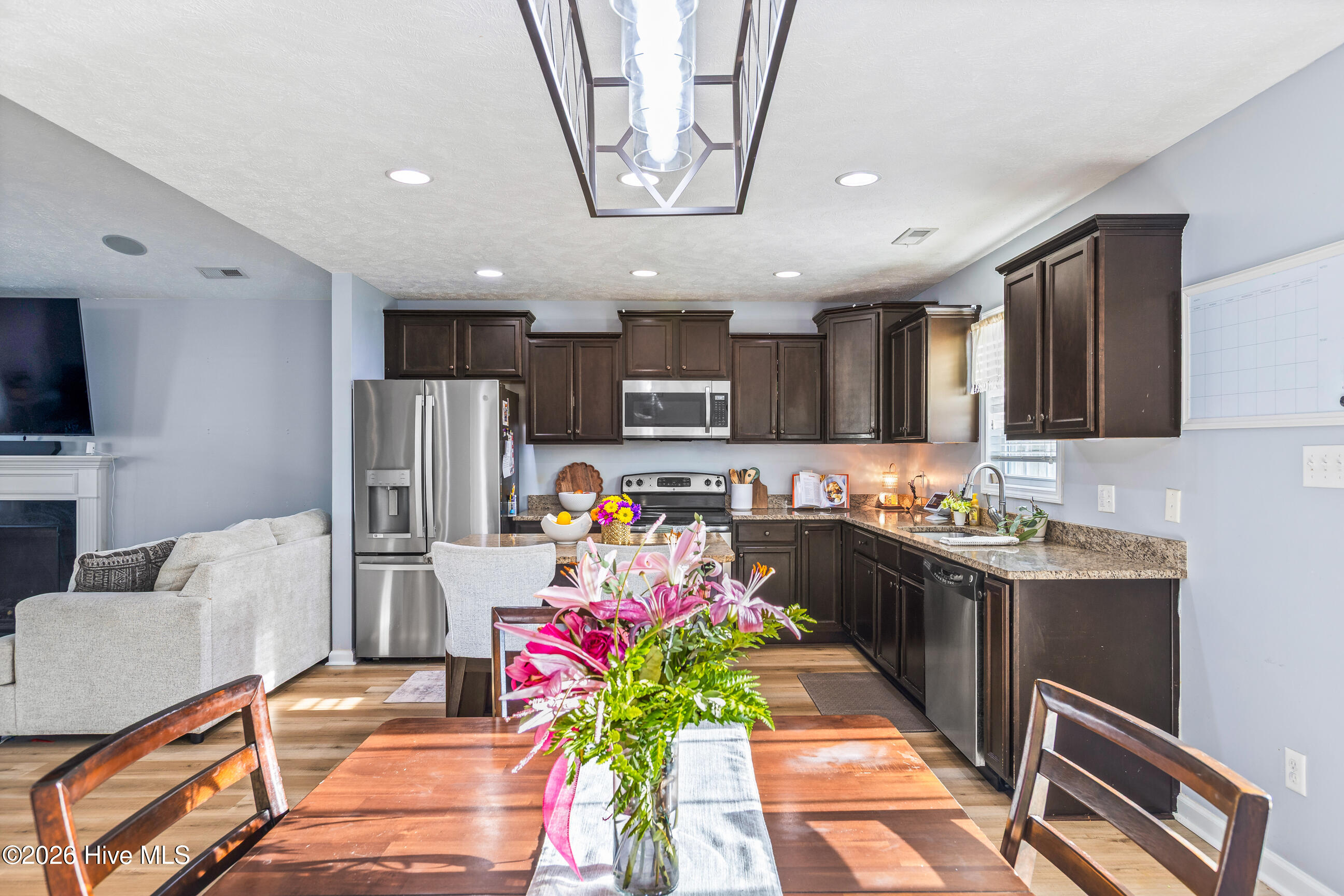 100563260 | Photo 13