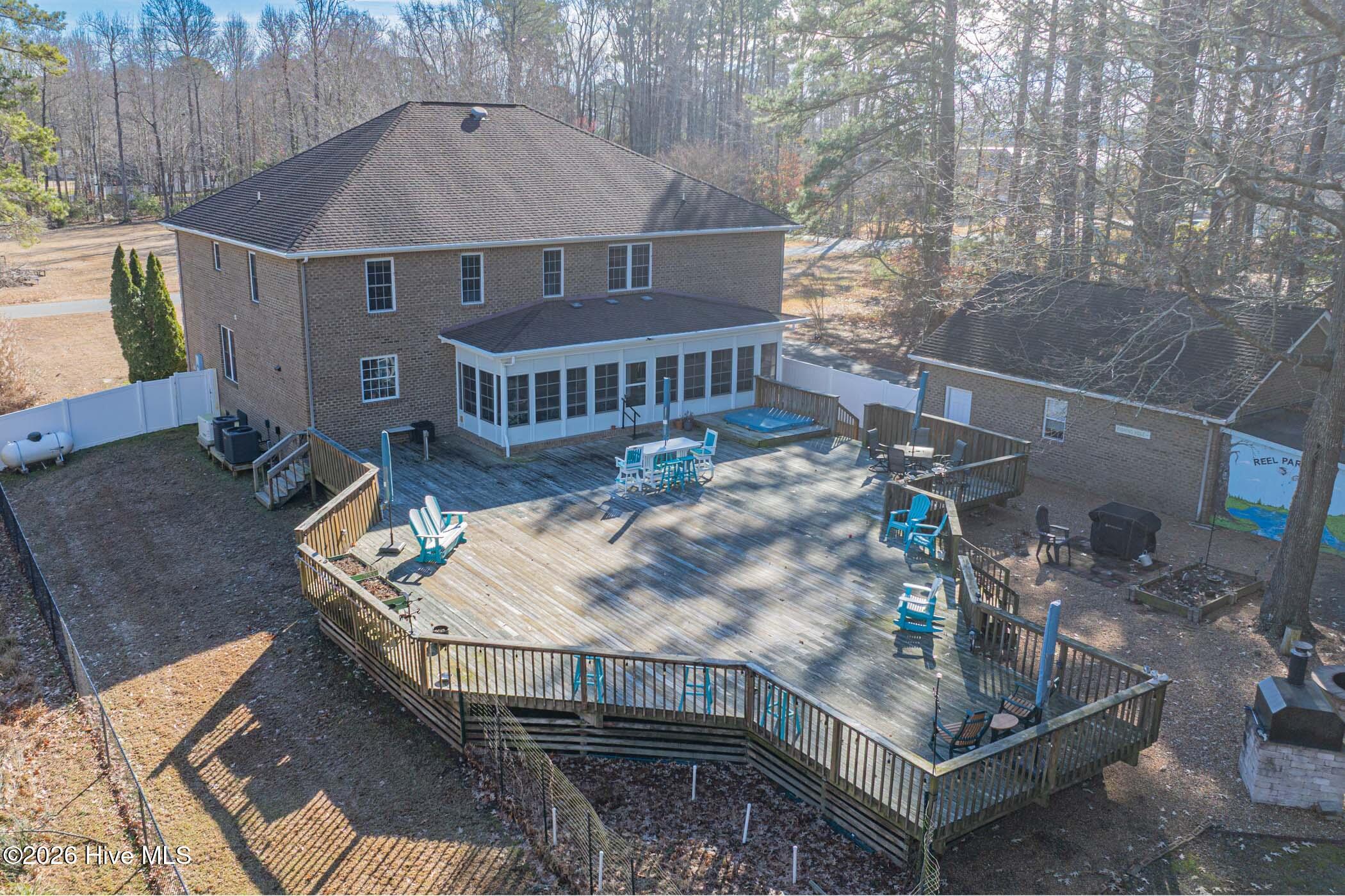 Huge Deck!
