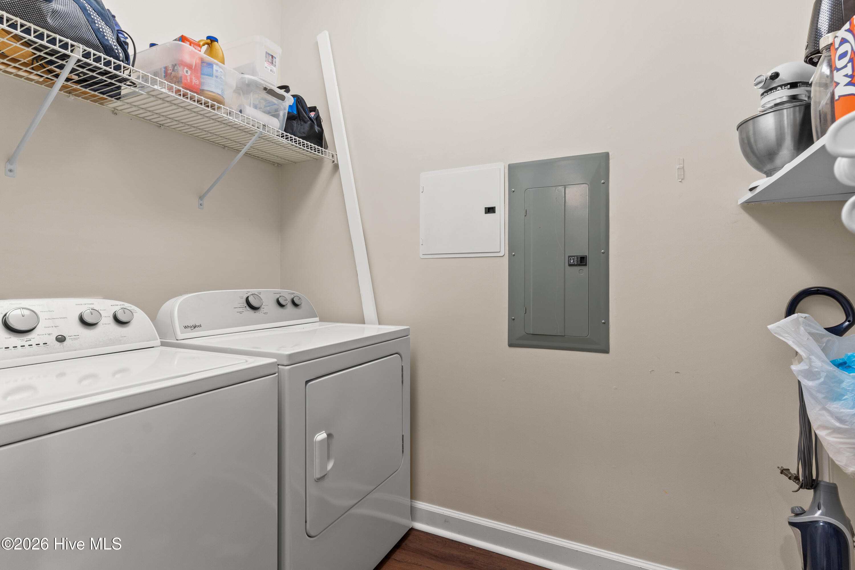 100554074 | Photo 22