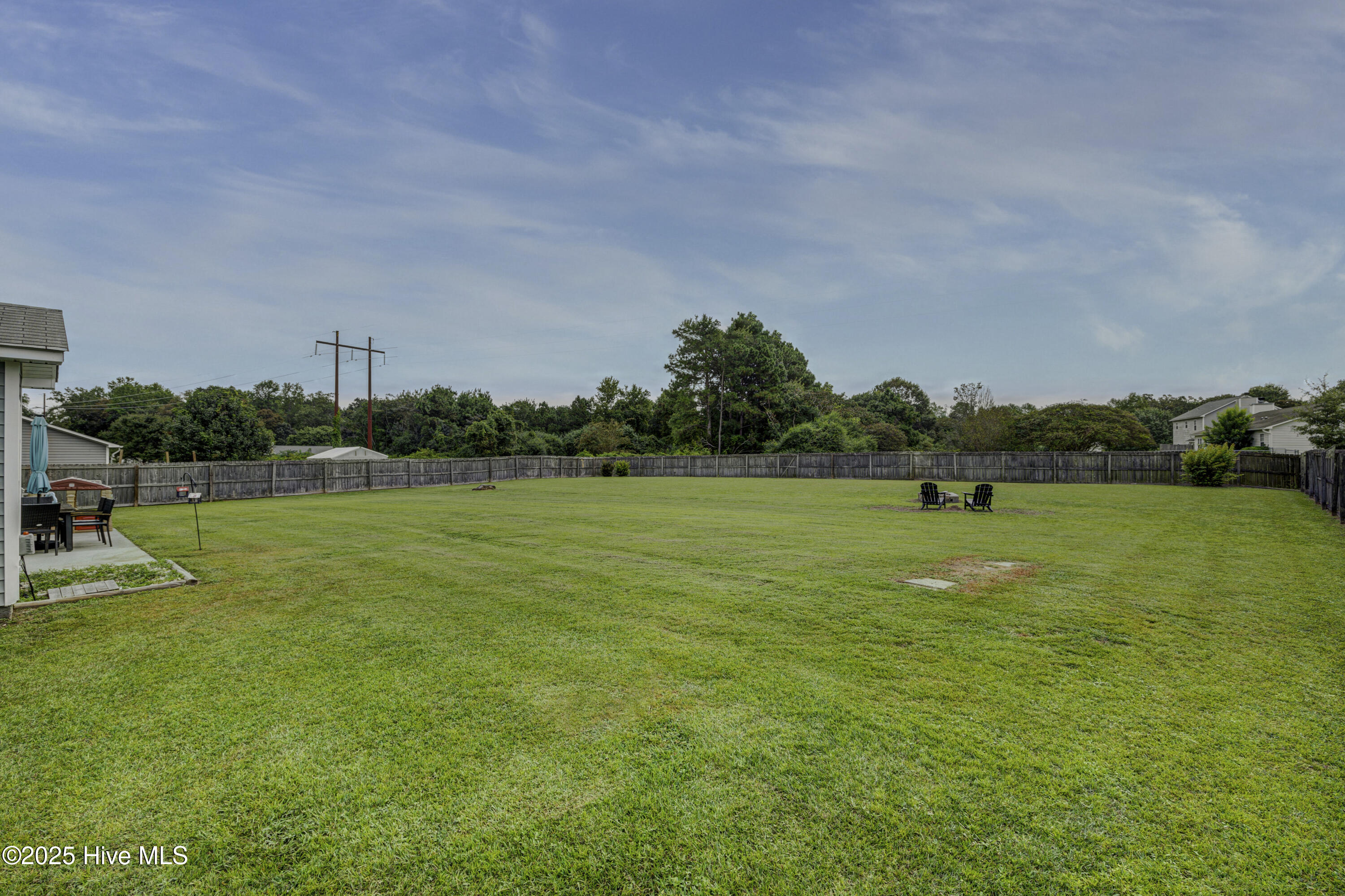 100561437 | Photo 37