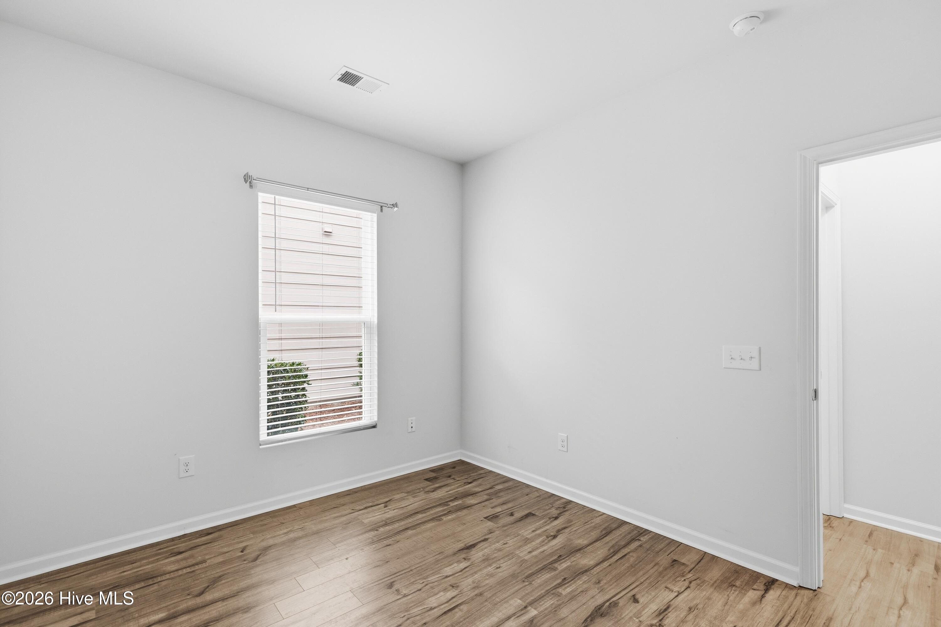 100553479 | Photo 22