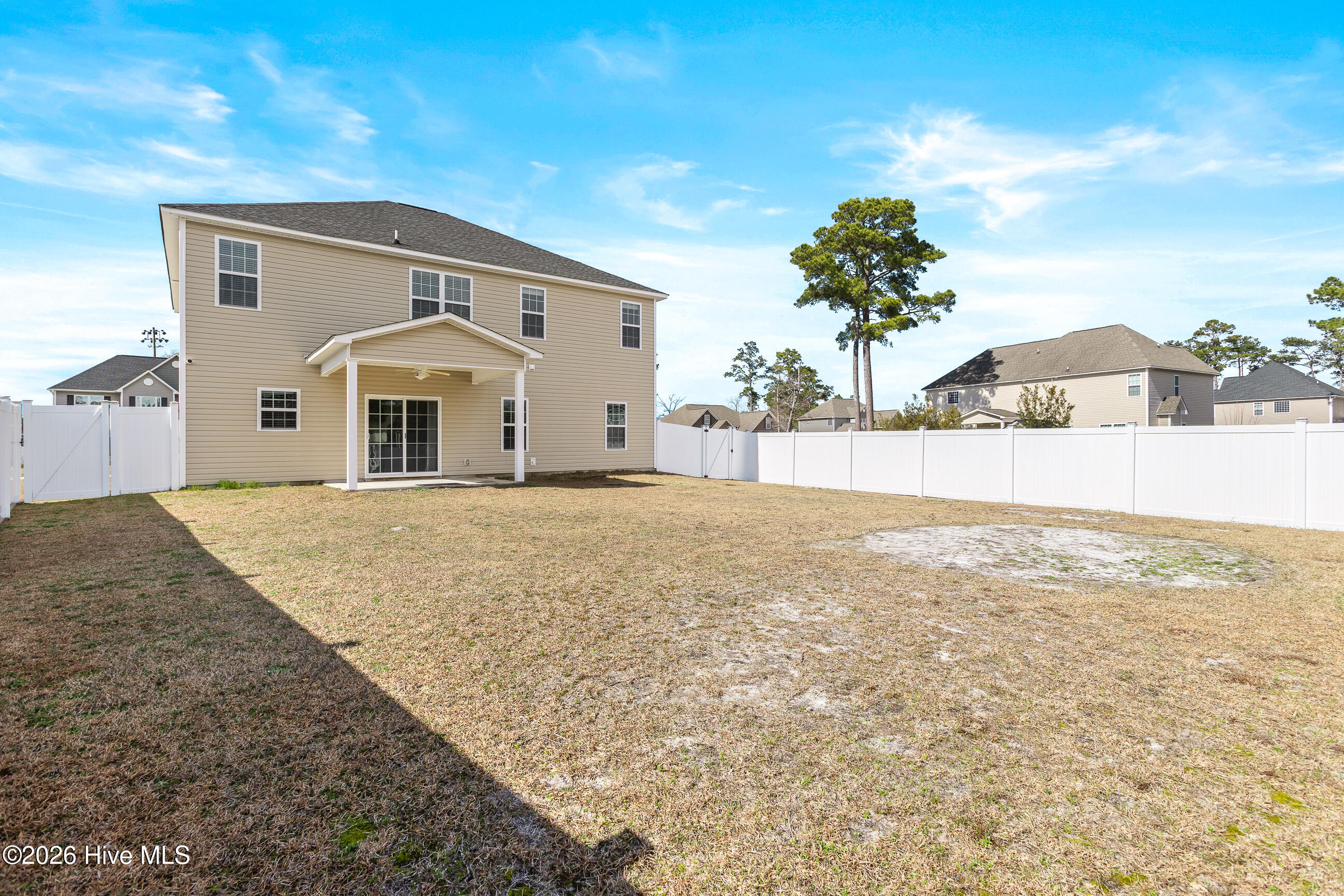 100557533 | Photo 34