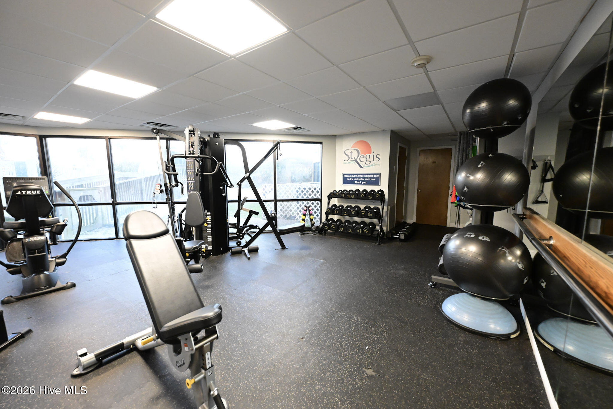 100563380 | Photo 27