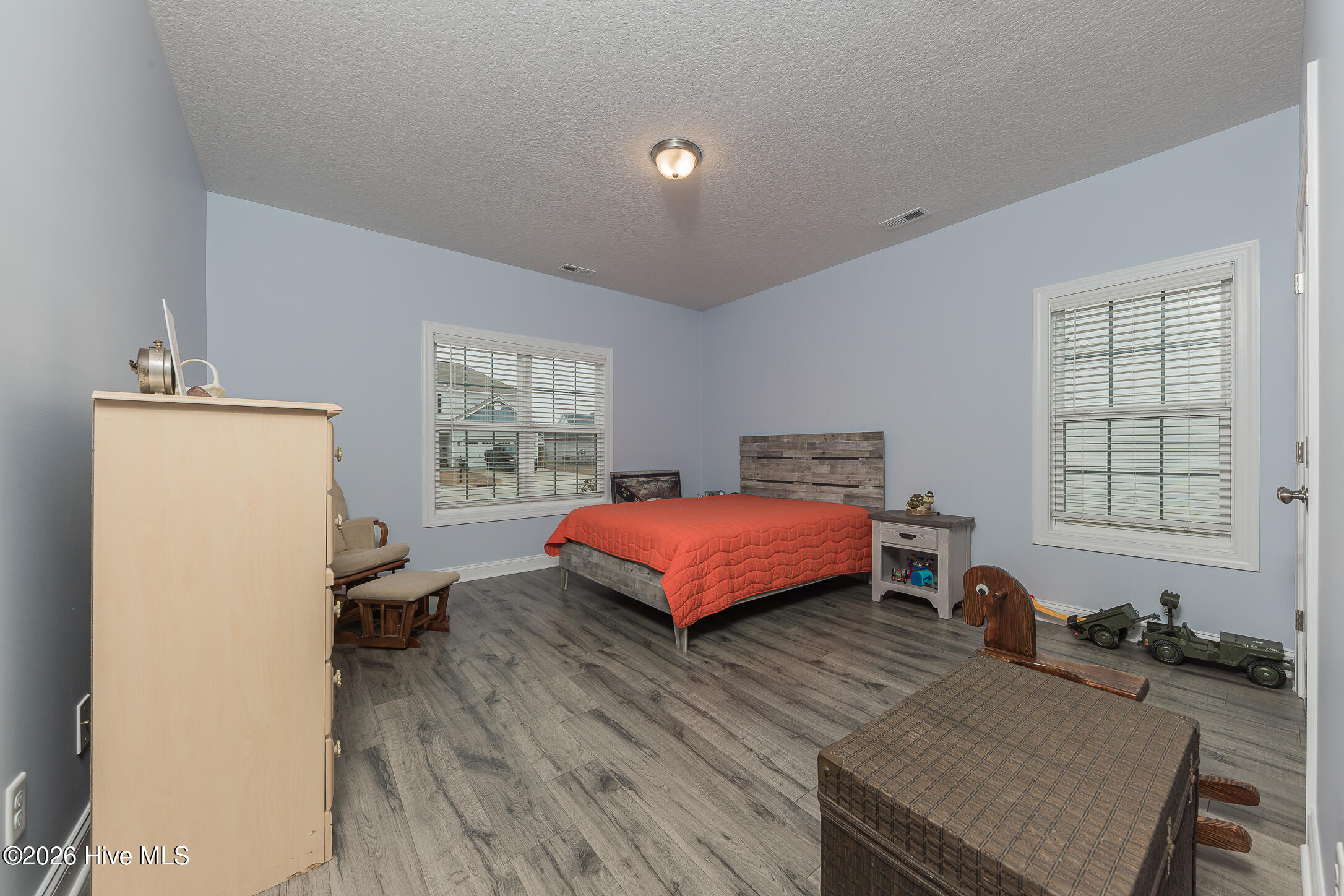 100556125 | Photo 27