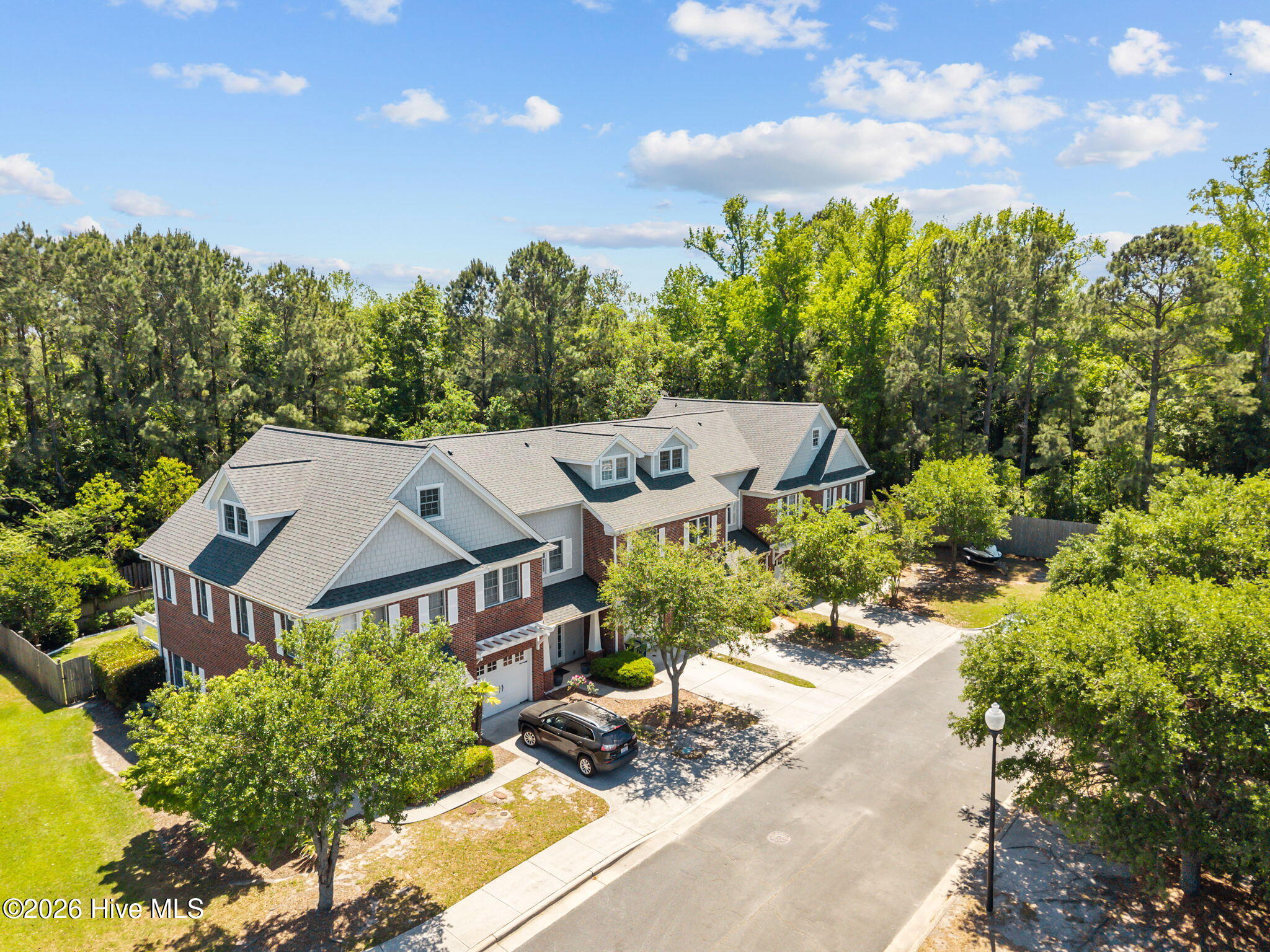 100563251 | Photo 48