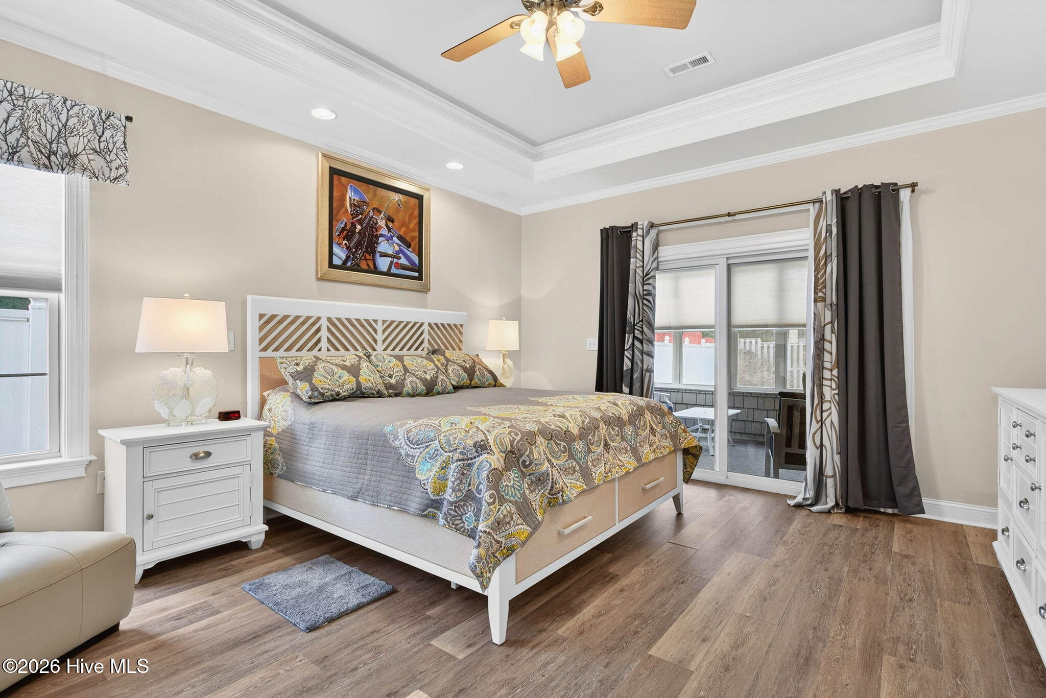 100556471 | Photo 14