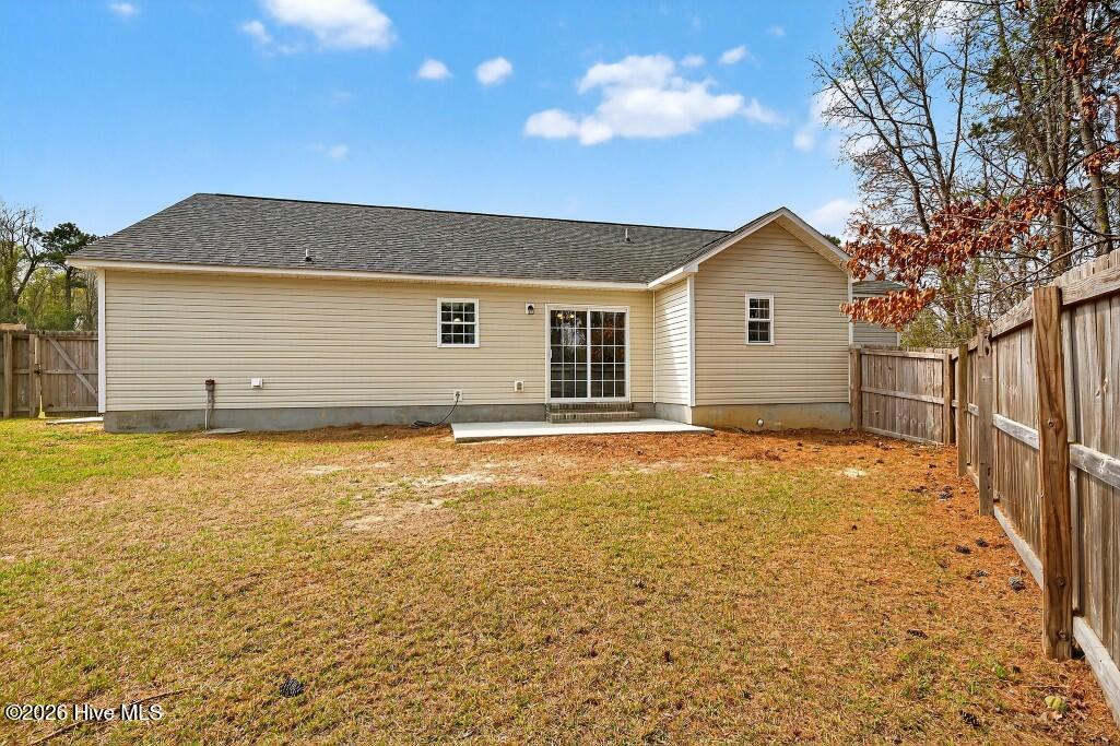 100562347 | Photo 15