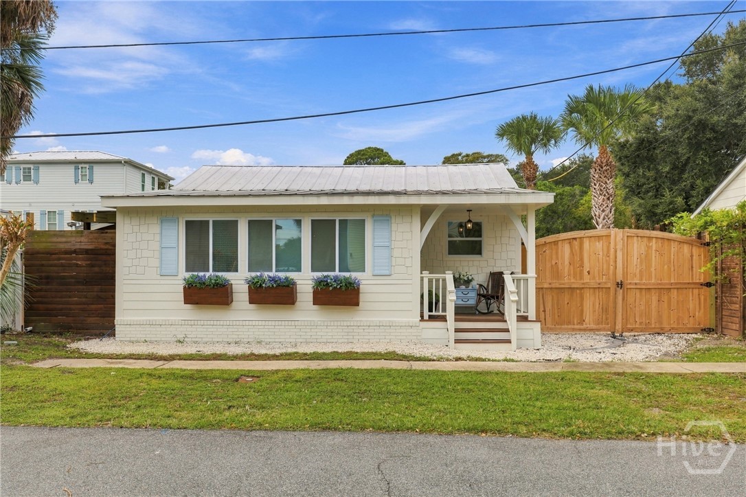 Photo 1 of Single family home for sale at 1213 5th Avenue, Tybee Island, GA 31328 | MLS# SA366065 | Listing updated on 2026-10-09