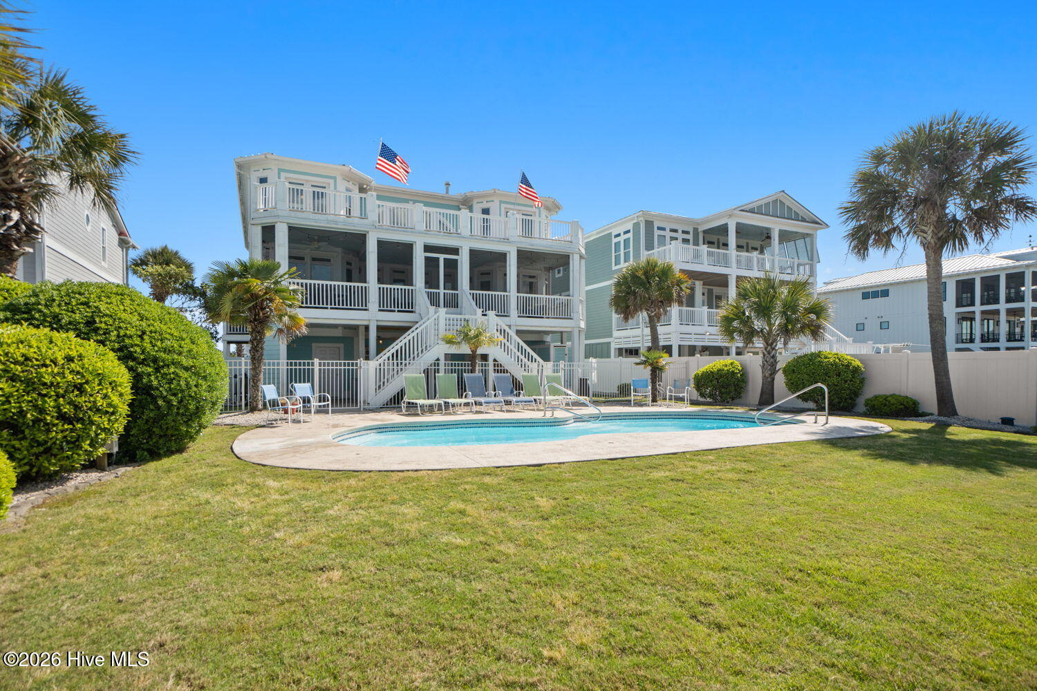 100566570 | Photo 66