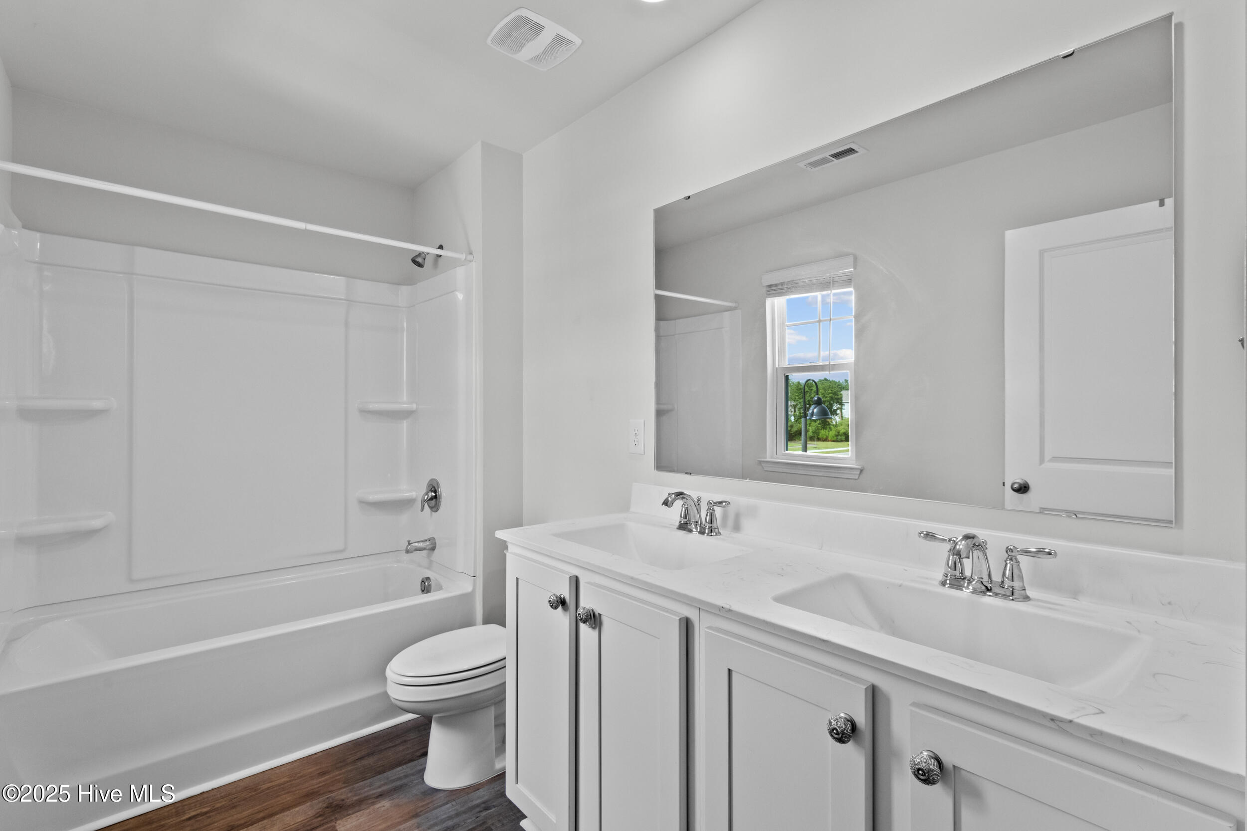 100519955 | Photo 27