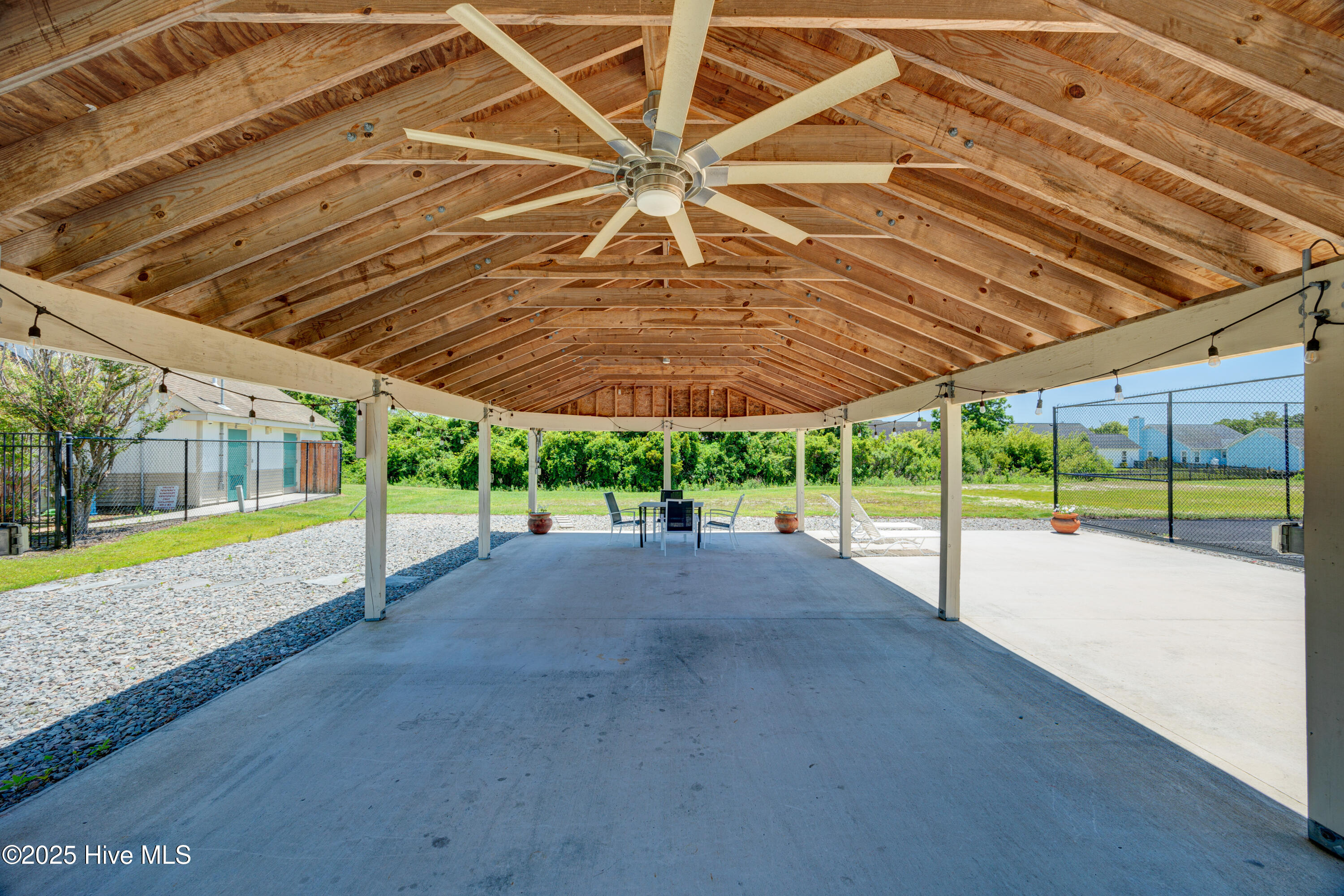 100541920 | Photo 50