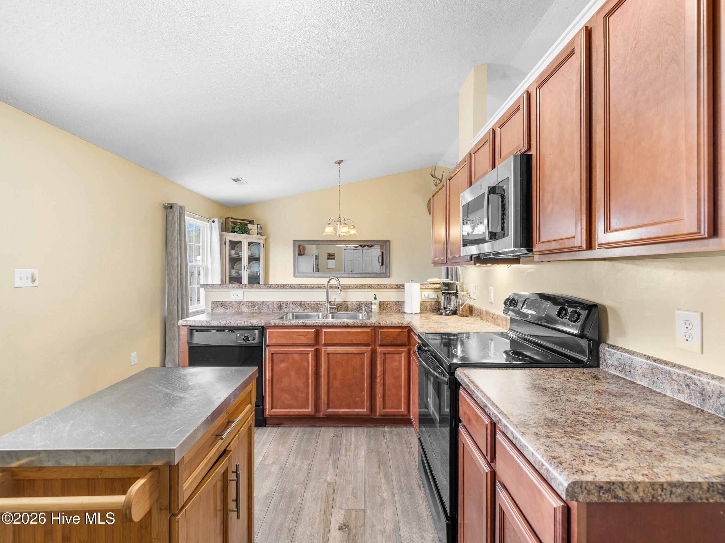 100556892 | Photo 29