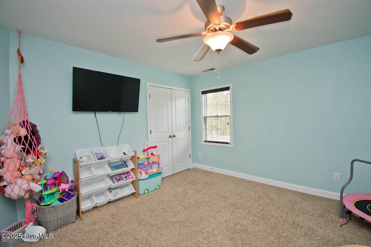 100534279 | Photo 36