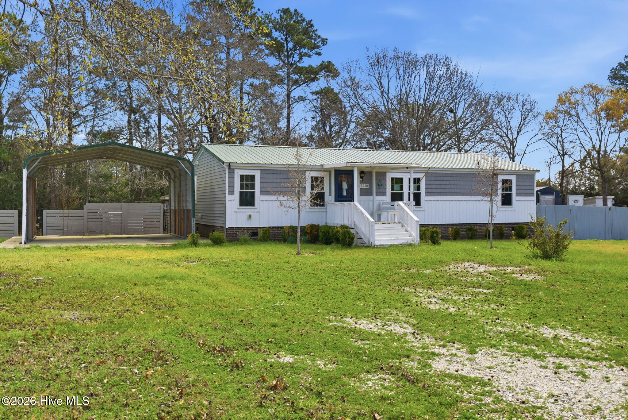 100565410 | Photo 30