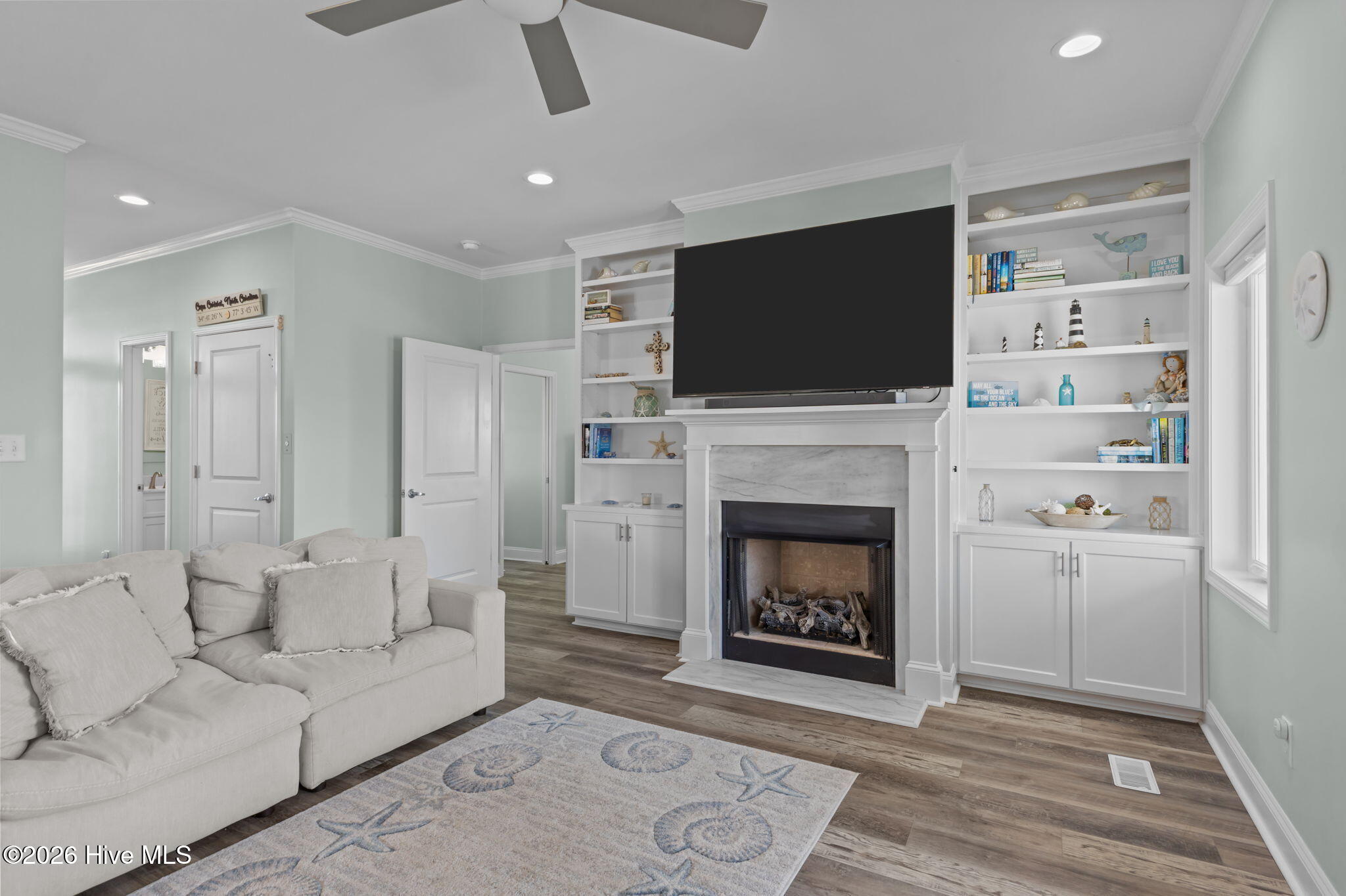 100559740 | Photo 25