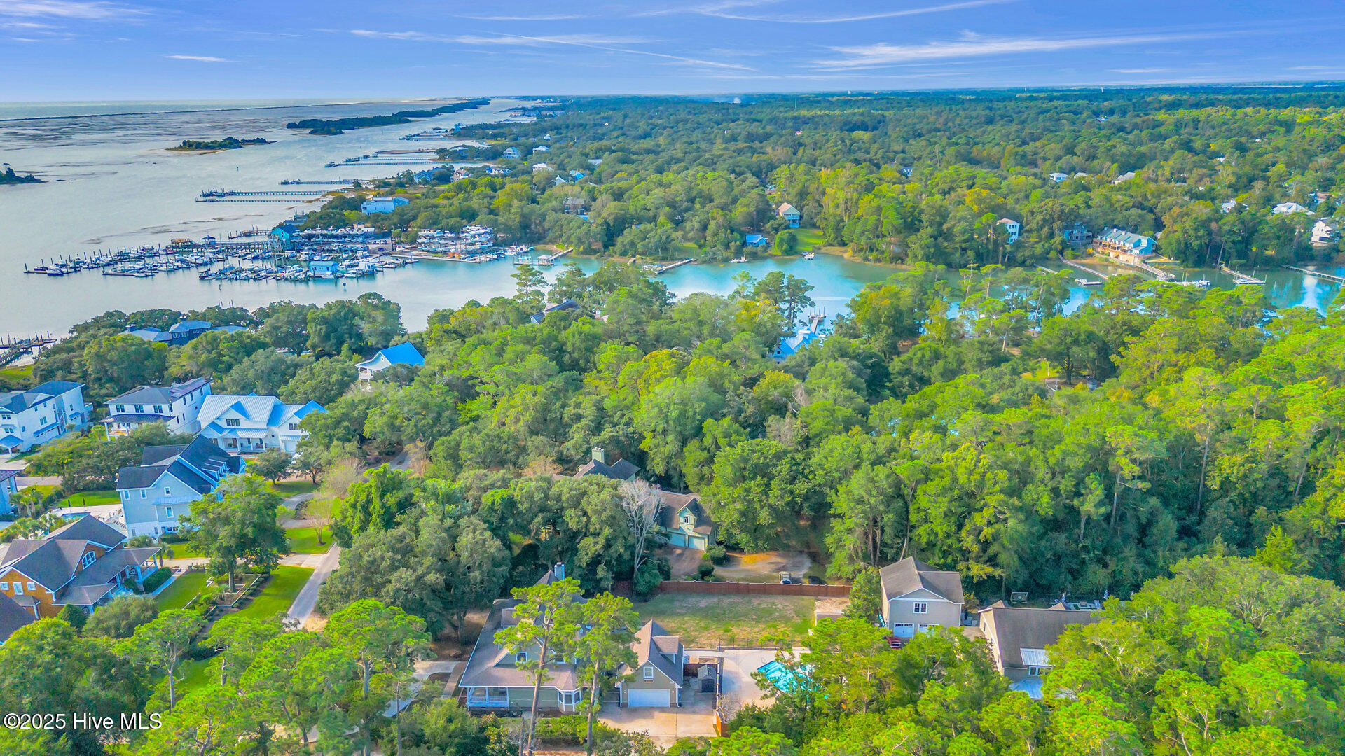 100532167 | Photo 76