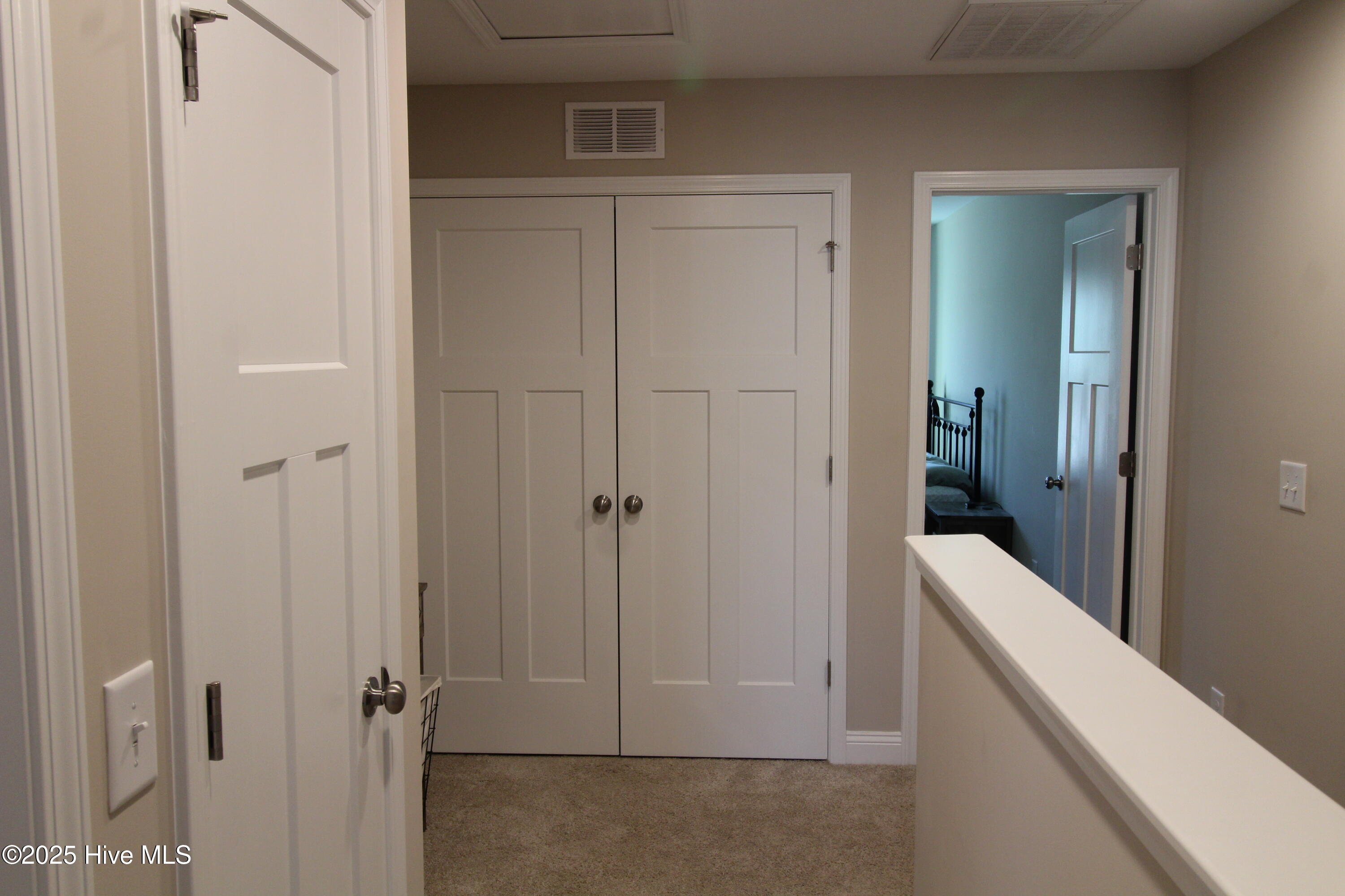 100542883 | Photo 13