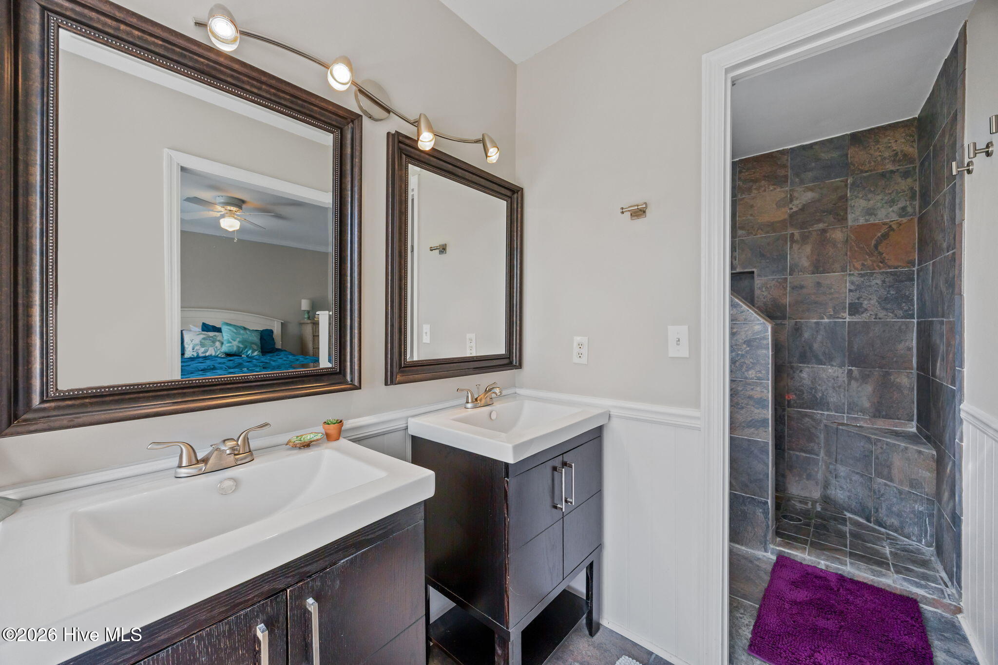 100559515 | Photo 27