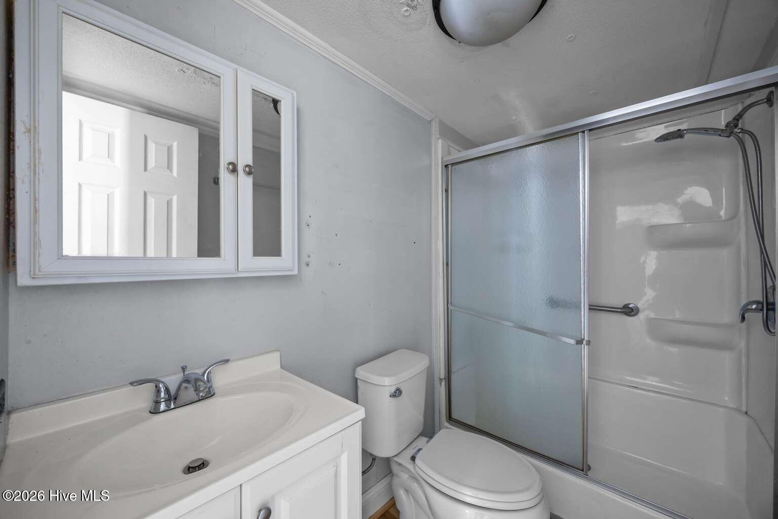 100550167 | Photo 13