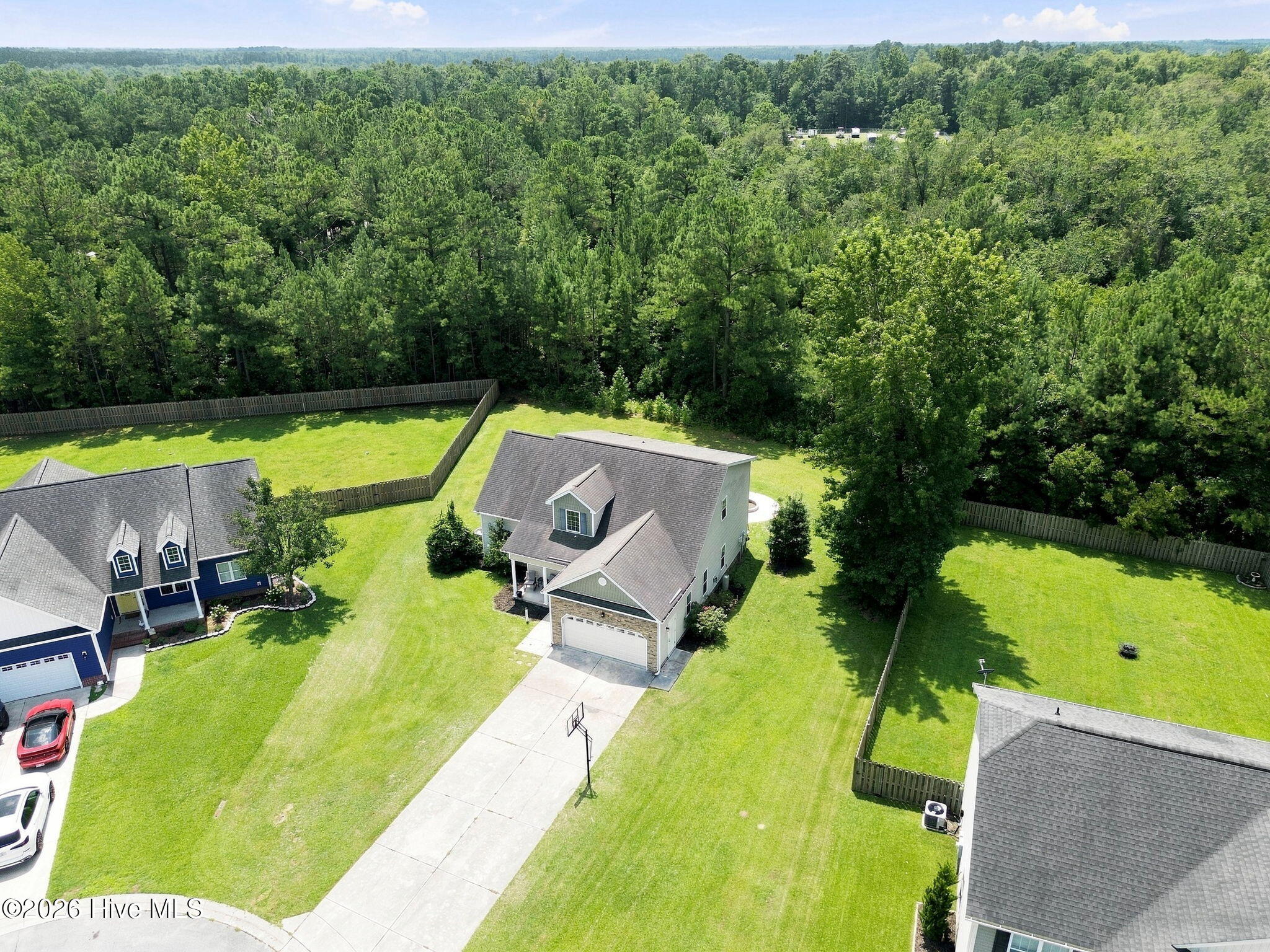 302 Squire Court,Maple Hill
