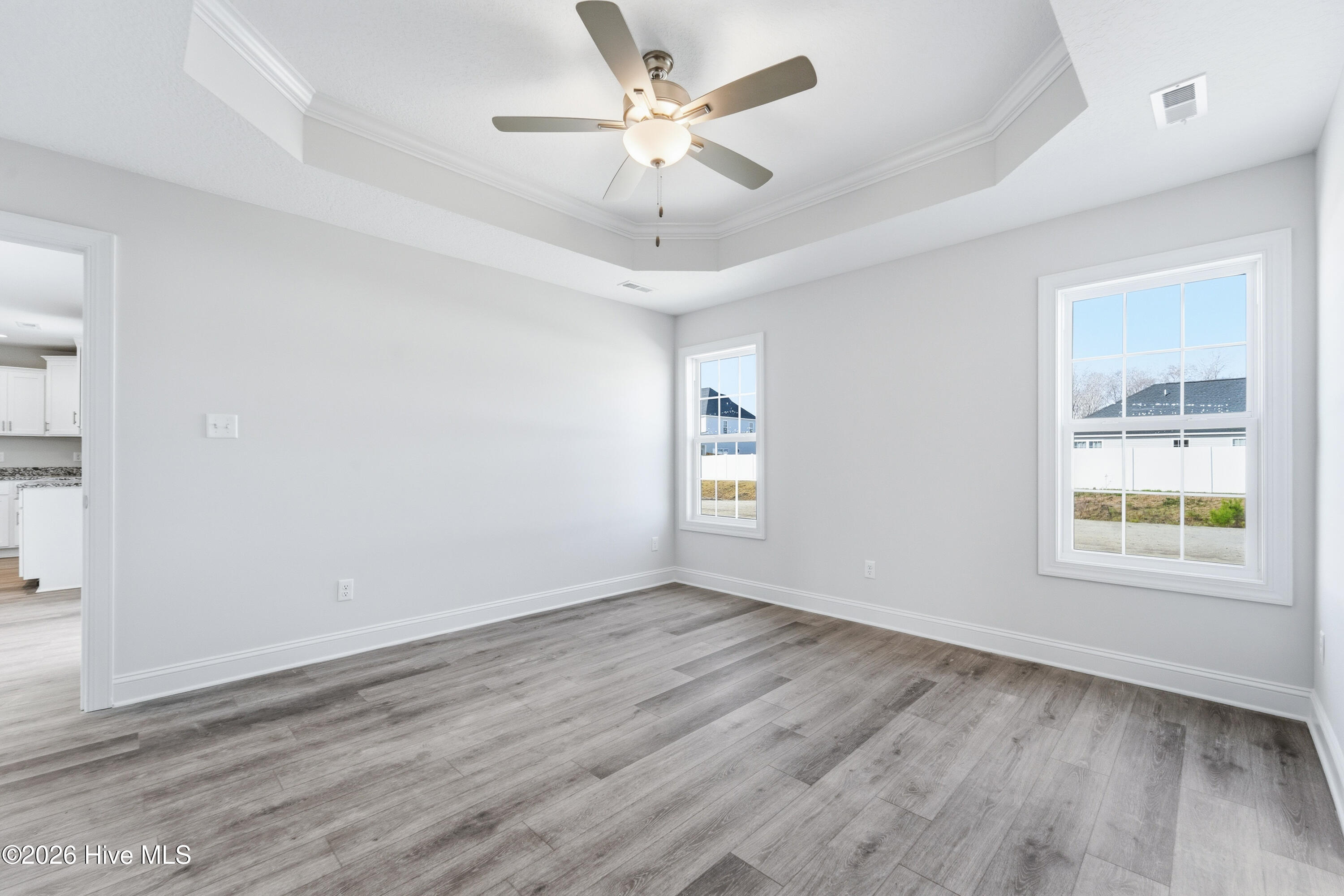 100537618 | Photo 18