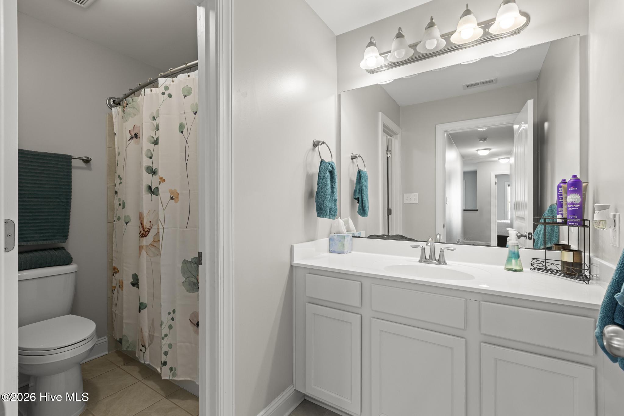 100553359 | Photo 34