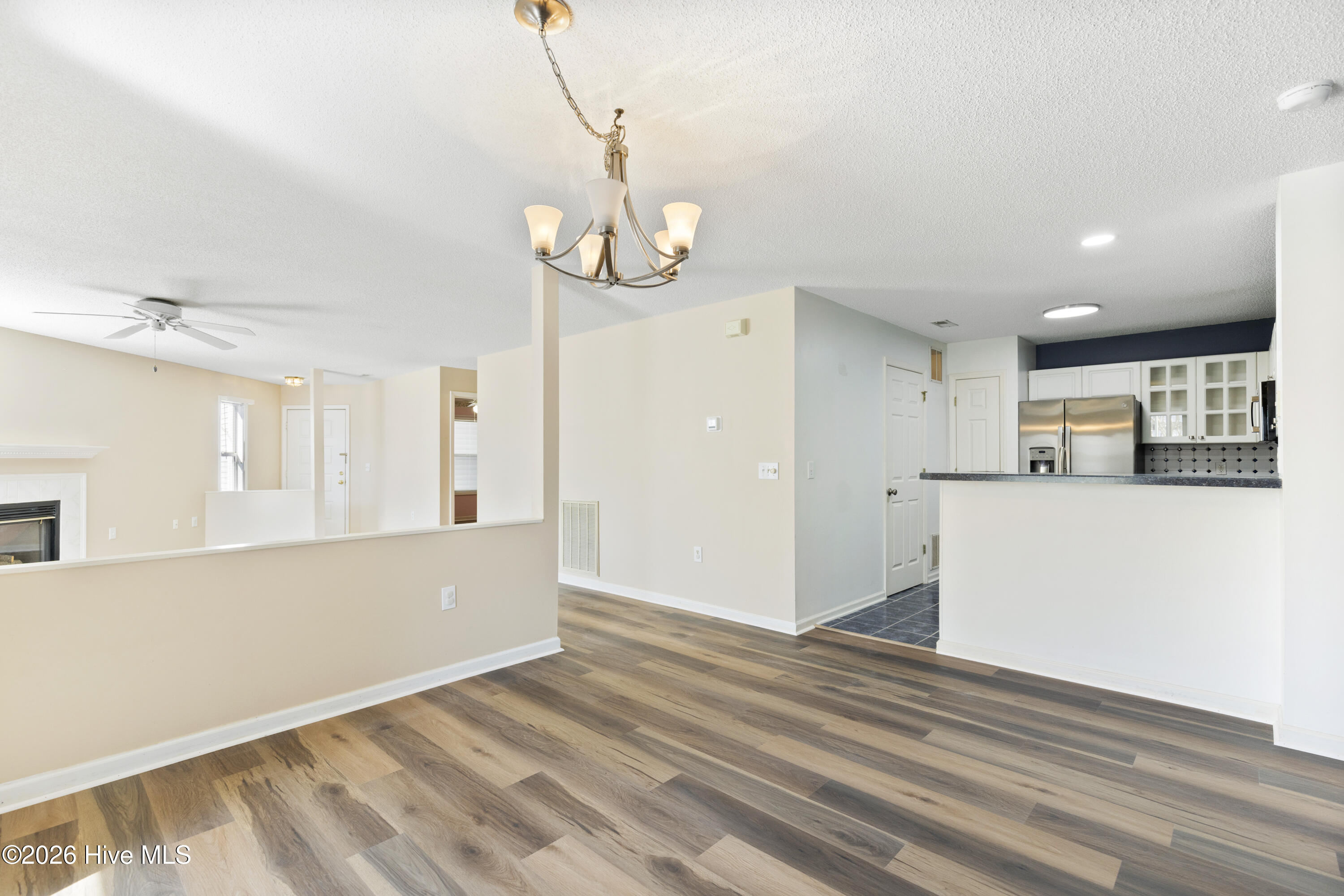 100548408 | Photo 10