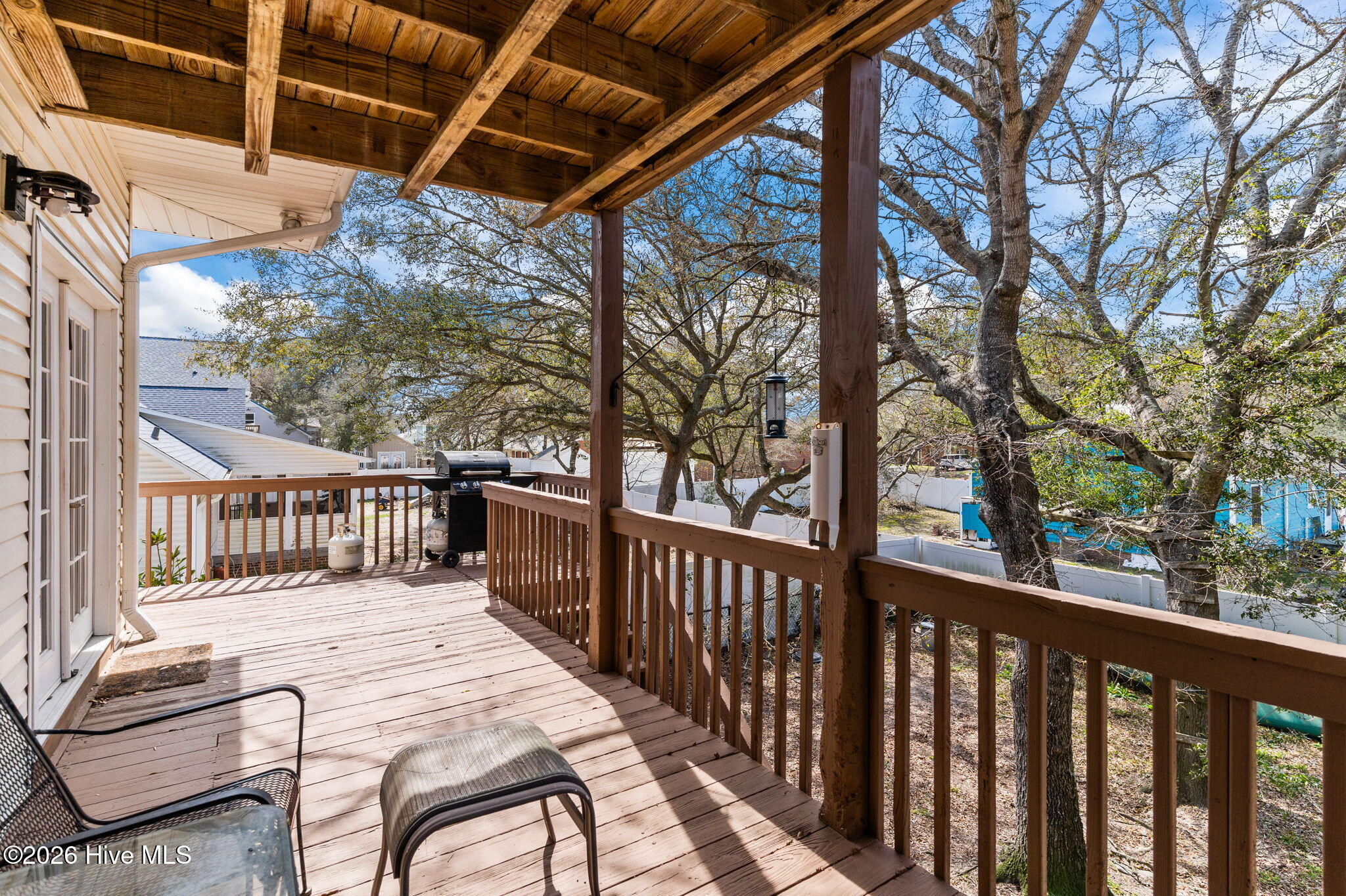 100564458 | Photo 44