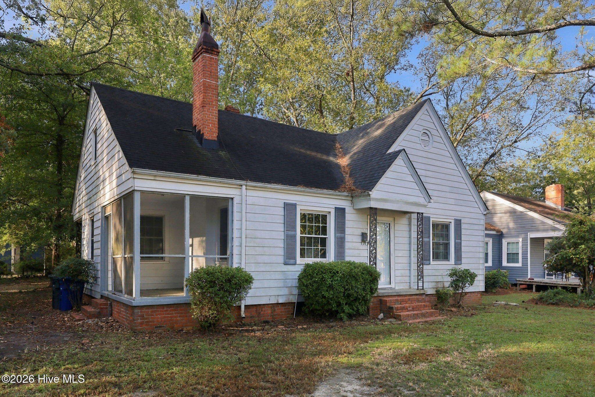 Photo 1 of Single family home for sale at 102 Park Dr, Greenville, NC 27858 | MLS# 100613163 | Listing updated on 2026-10-29