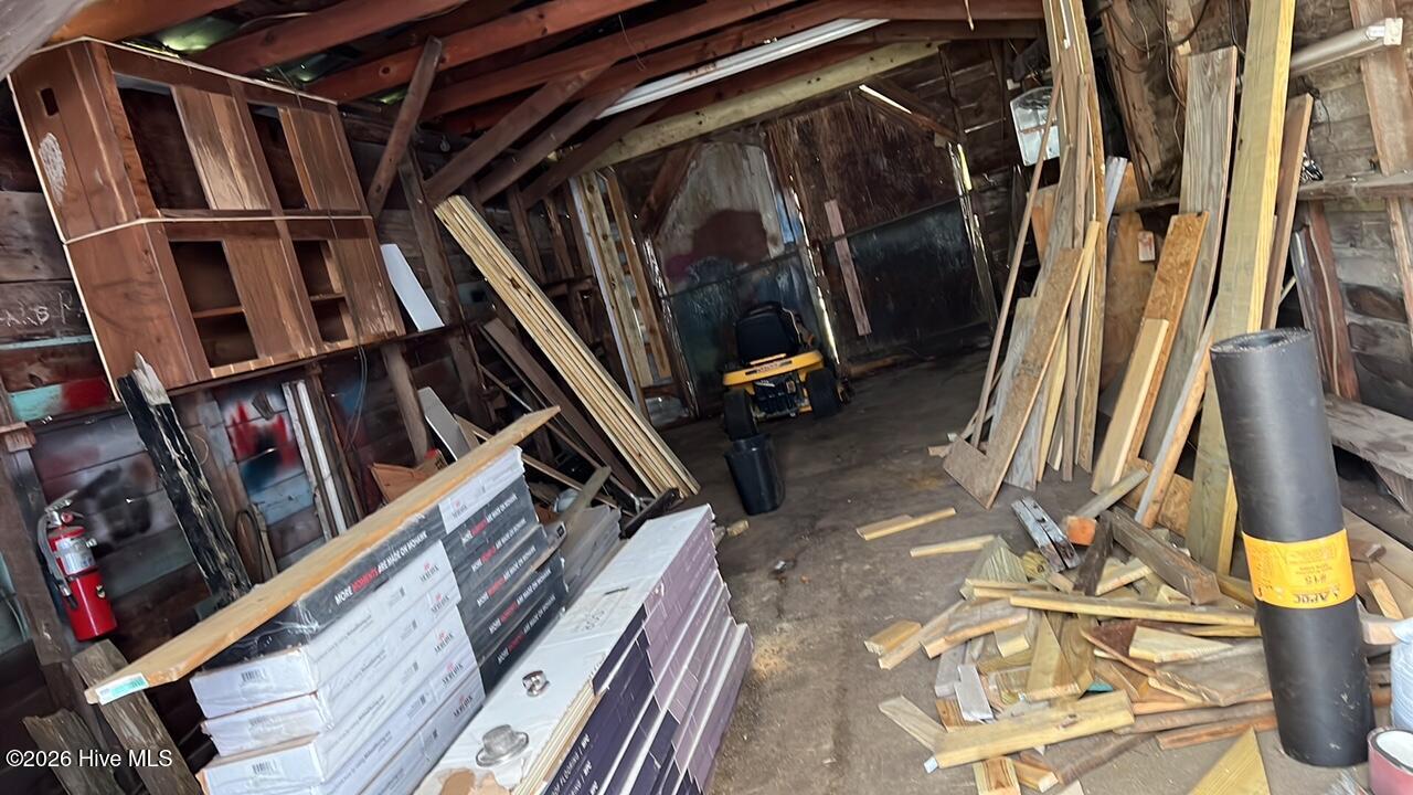 100565652 | Photo 12