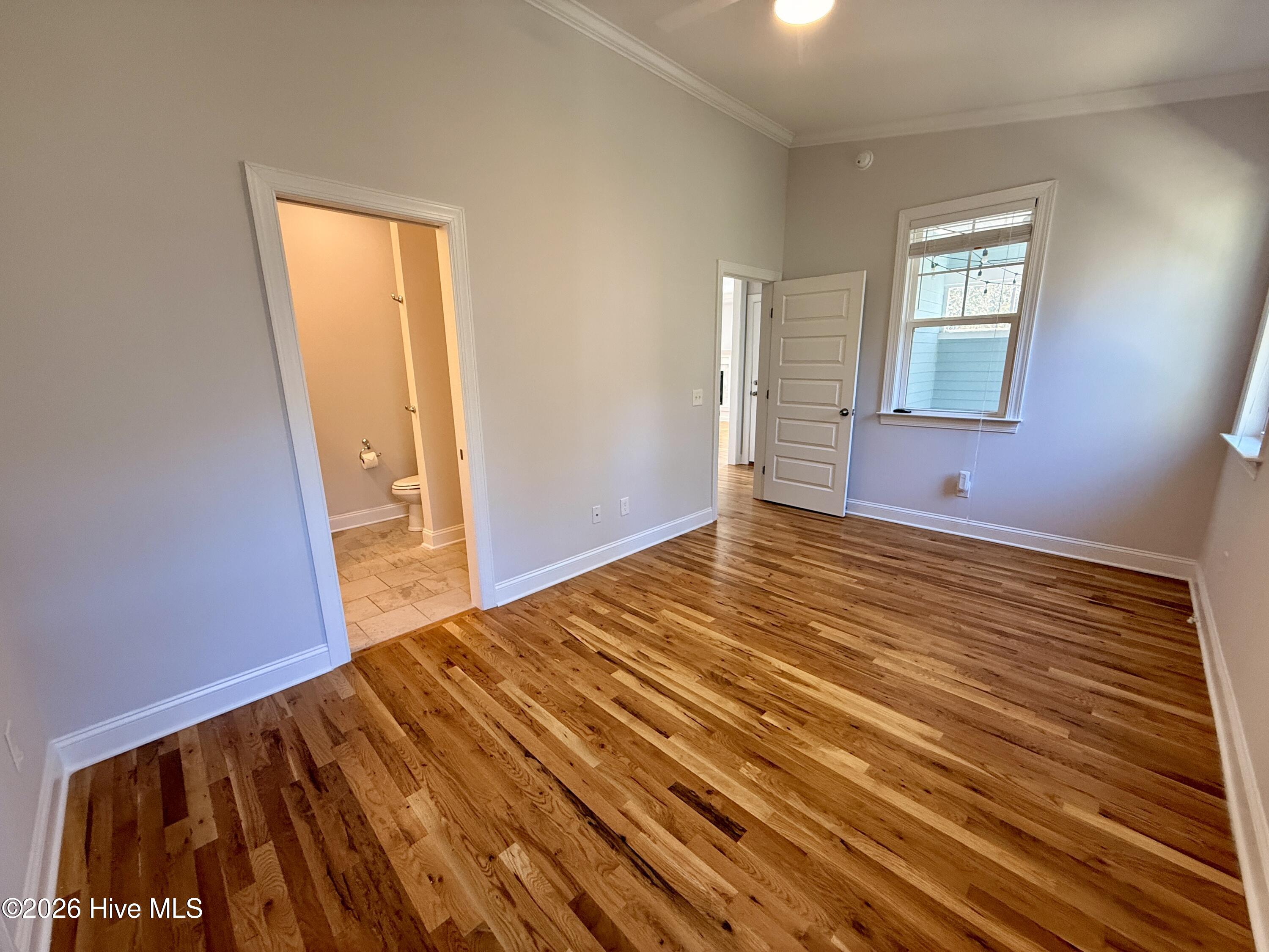 100564969 | Photo 10