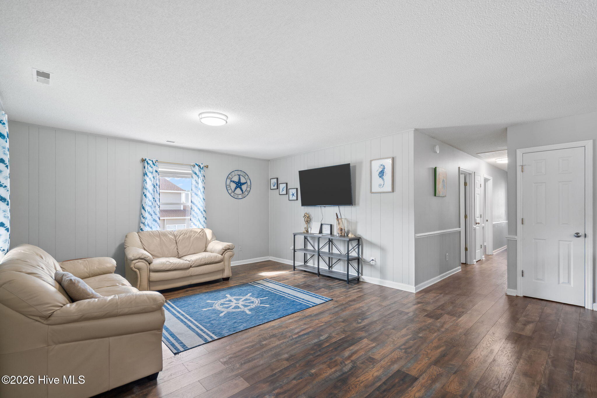 100558110 | Photo 13