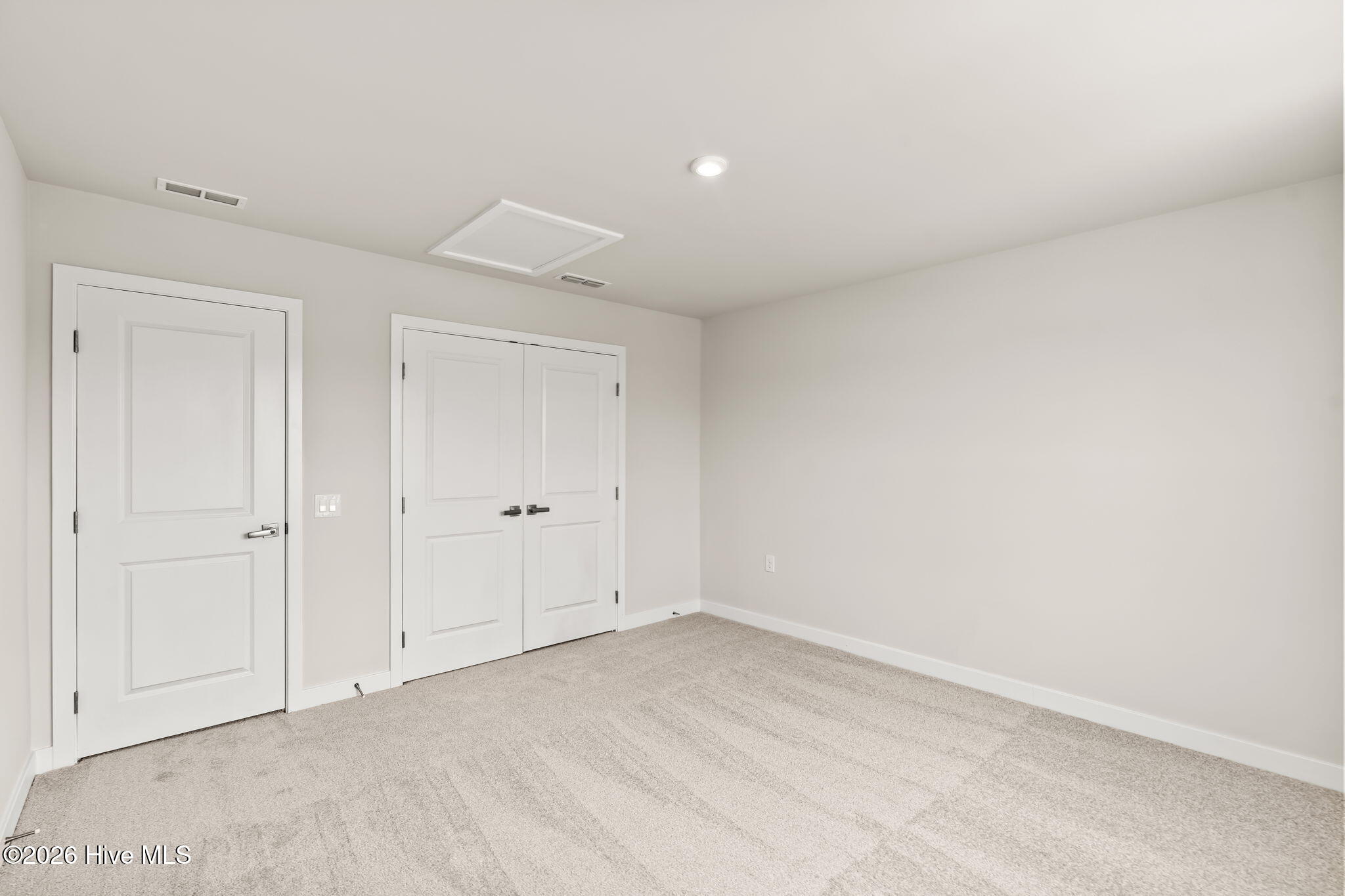 100545673 | Photo 21